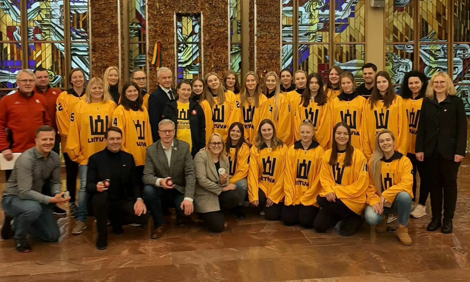 Lietuvos moterų ledo ritulio rinktinė Seime