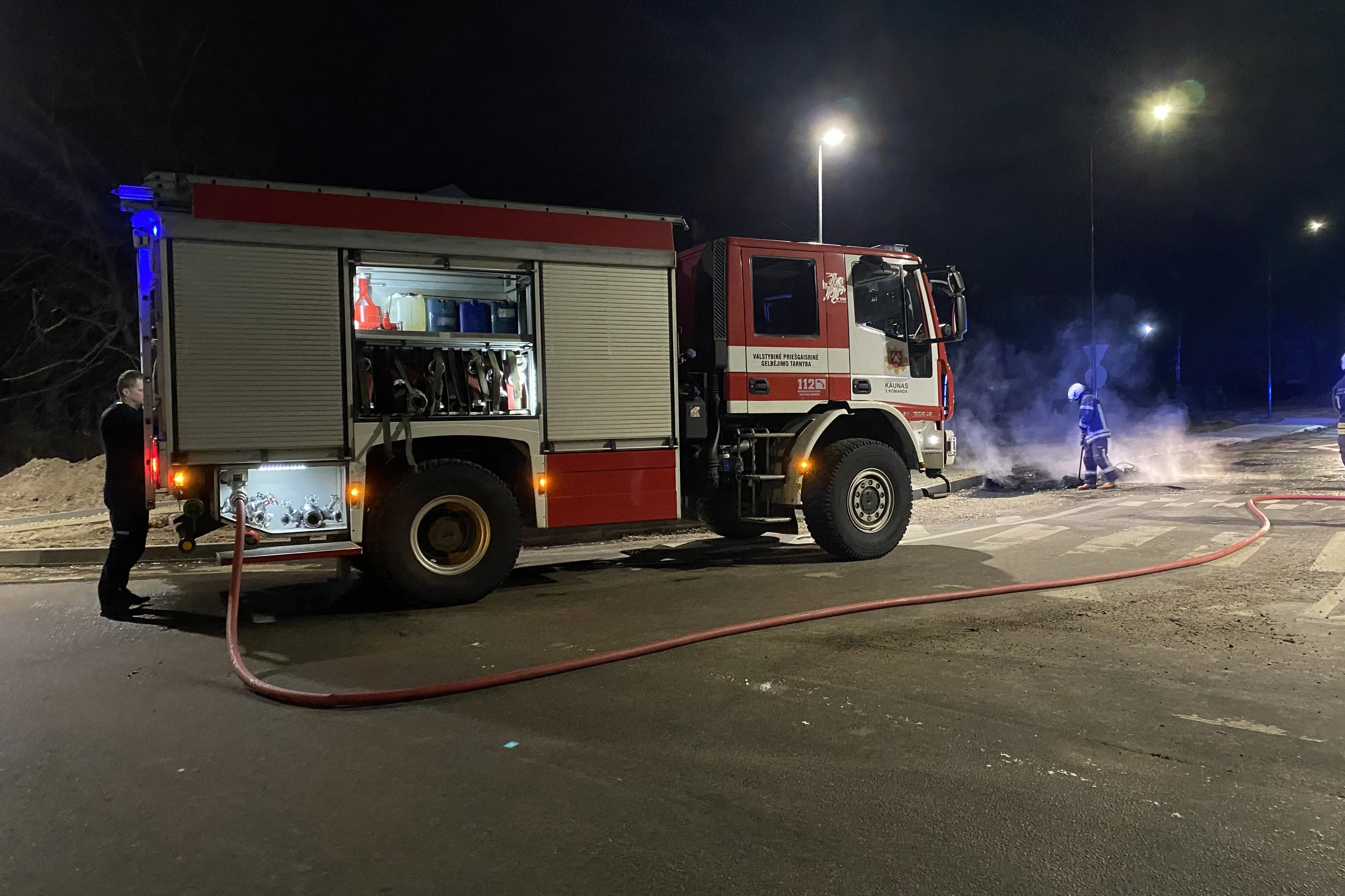 Tilžės gatvėje padegtos padangos