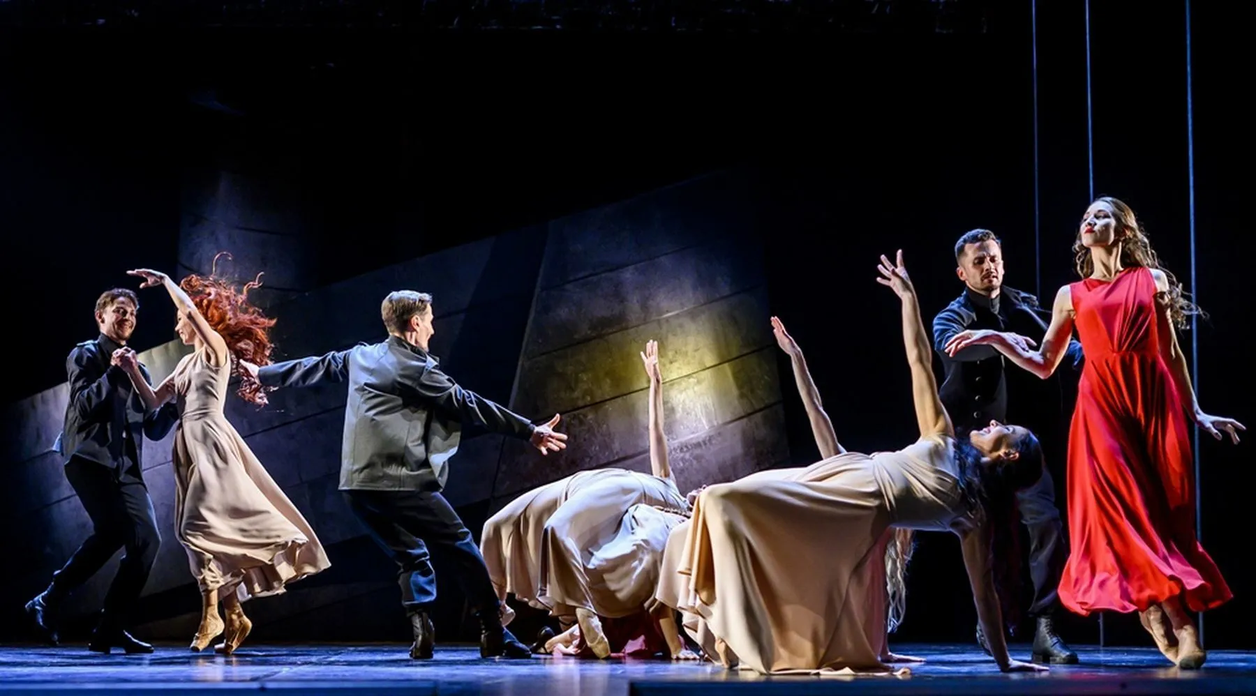 Kauno valstybiniame muzikiniame teatre - meile ir aistromis alsuojančio baleto „Dezdemona“ premjera