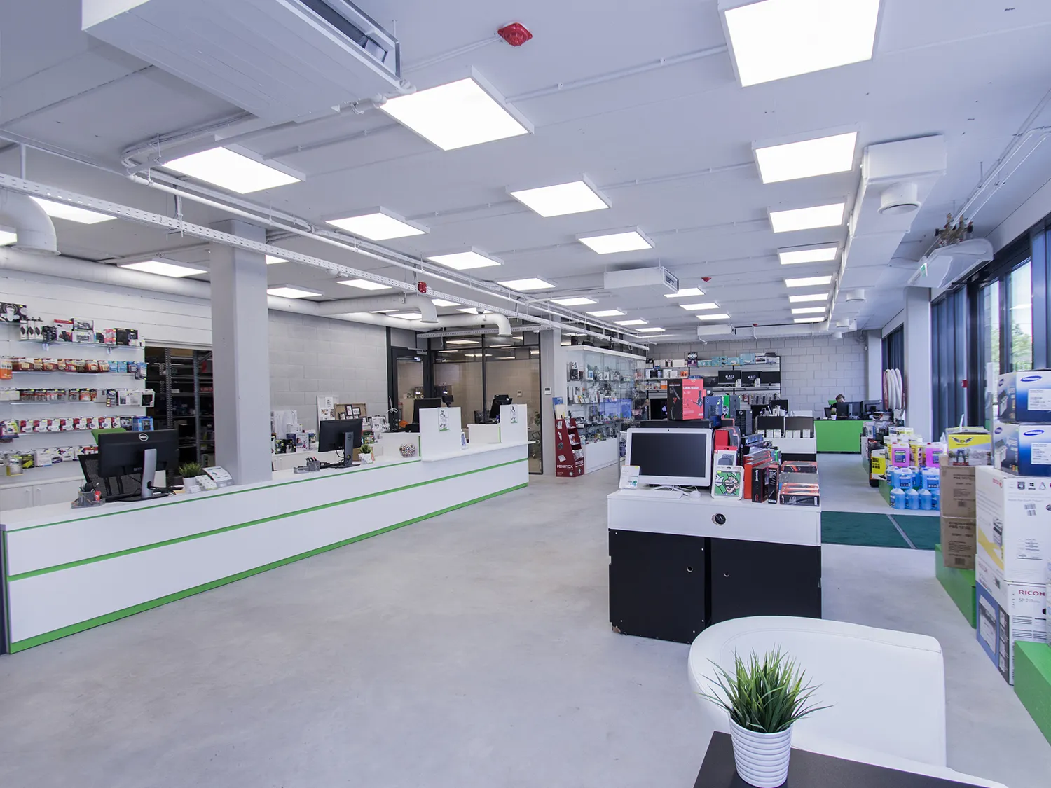 UAB „Varle“ Kauno parduotuvė