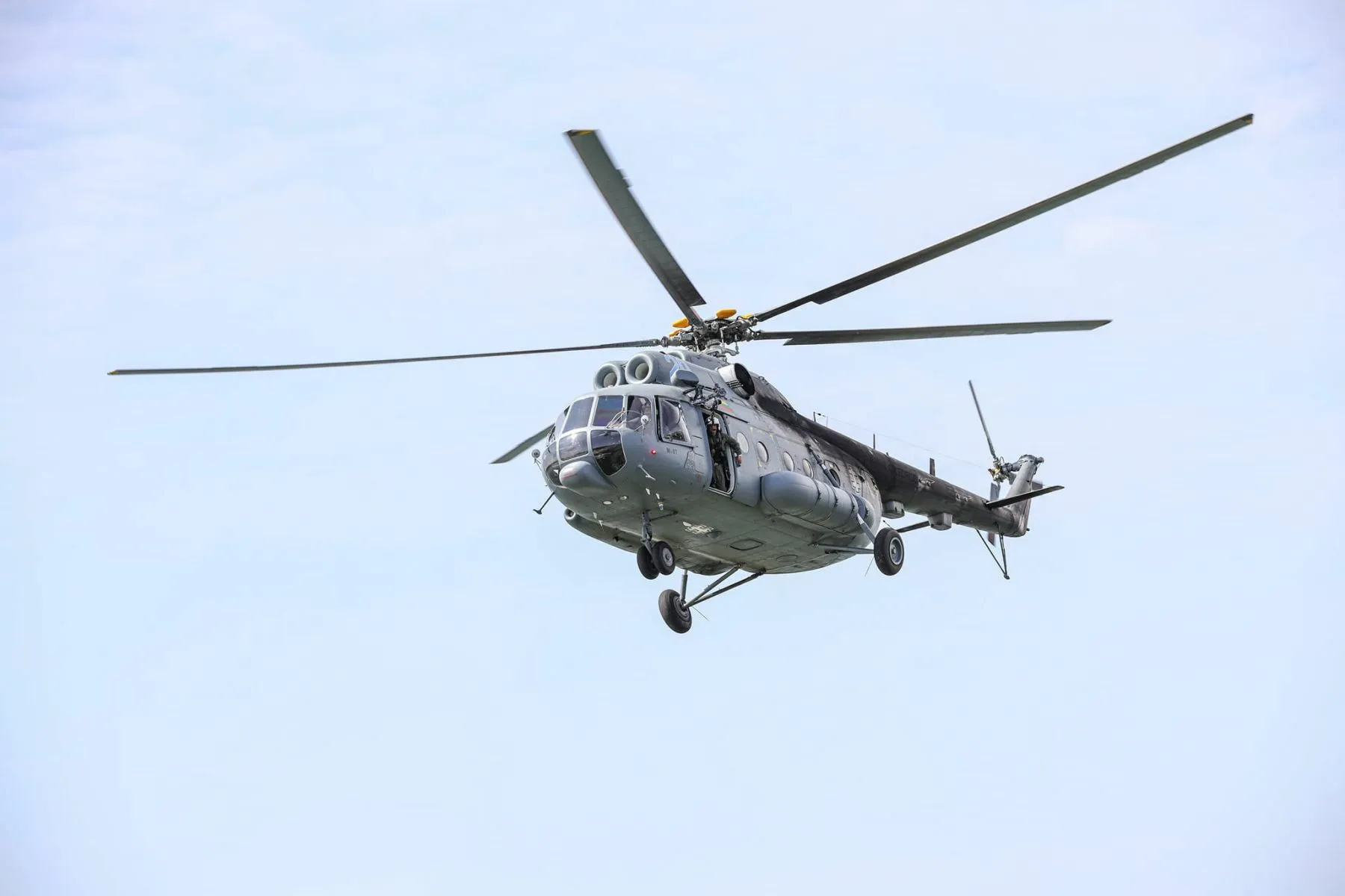 Donoro organo gabenimas kariniu sraigtasparniu