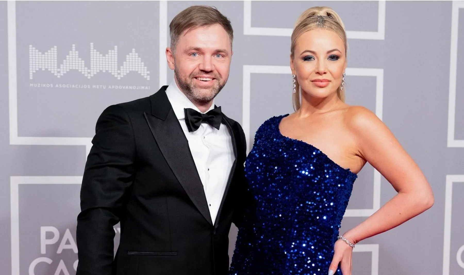 Atlikėja Mia ir Deividas Ringė