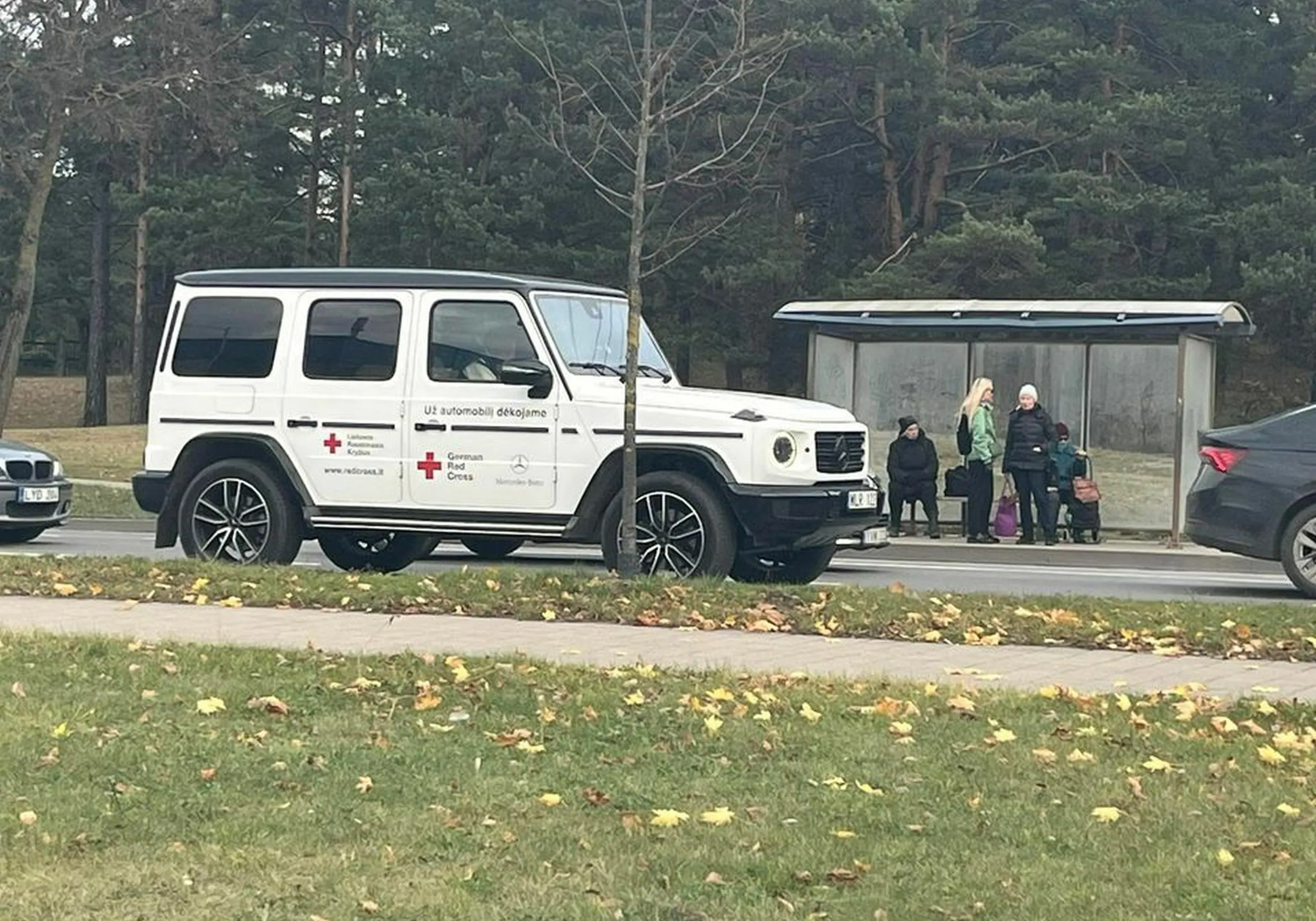 Lietuvos Rauonojo Kryžiaus prabangus automobilis