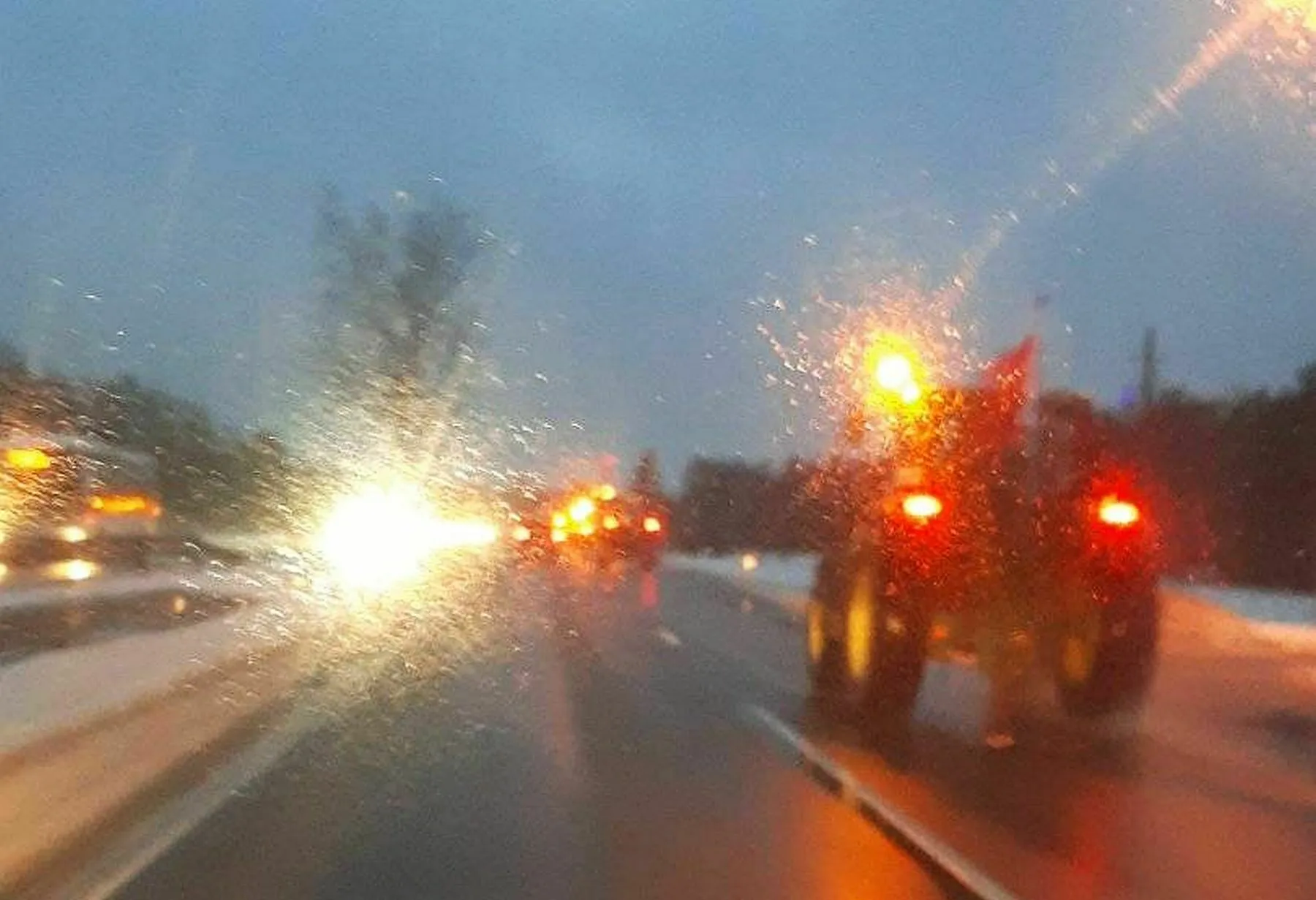 Traktoriai kelyje Kaunas-Vilnius