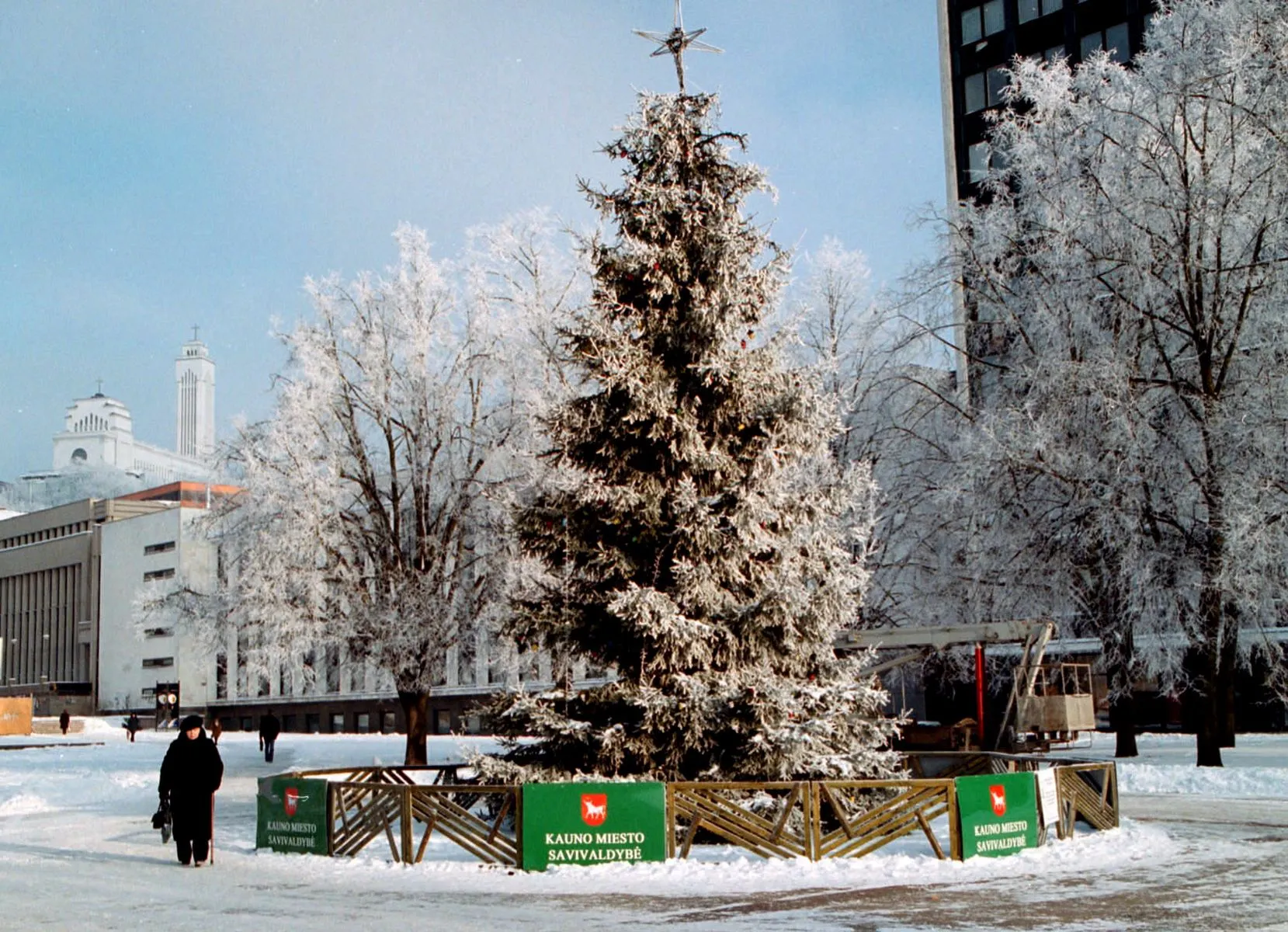 2004 metų Kauno eglučių nupuošimas / M. Patašini nuotr.