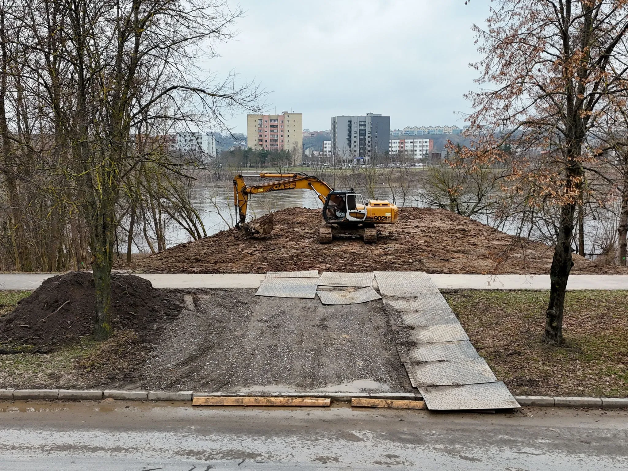 Vaizdingame Neries krante tvarkomas sklypas: nenustebsite, kam jis dabar priklauso