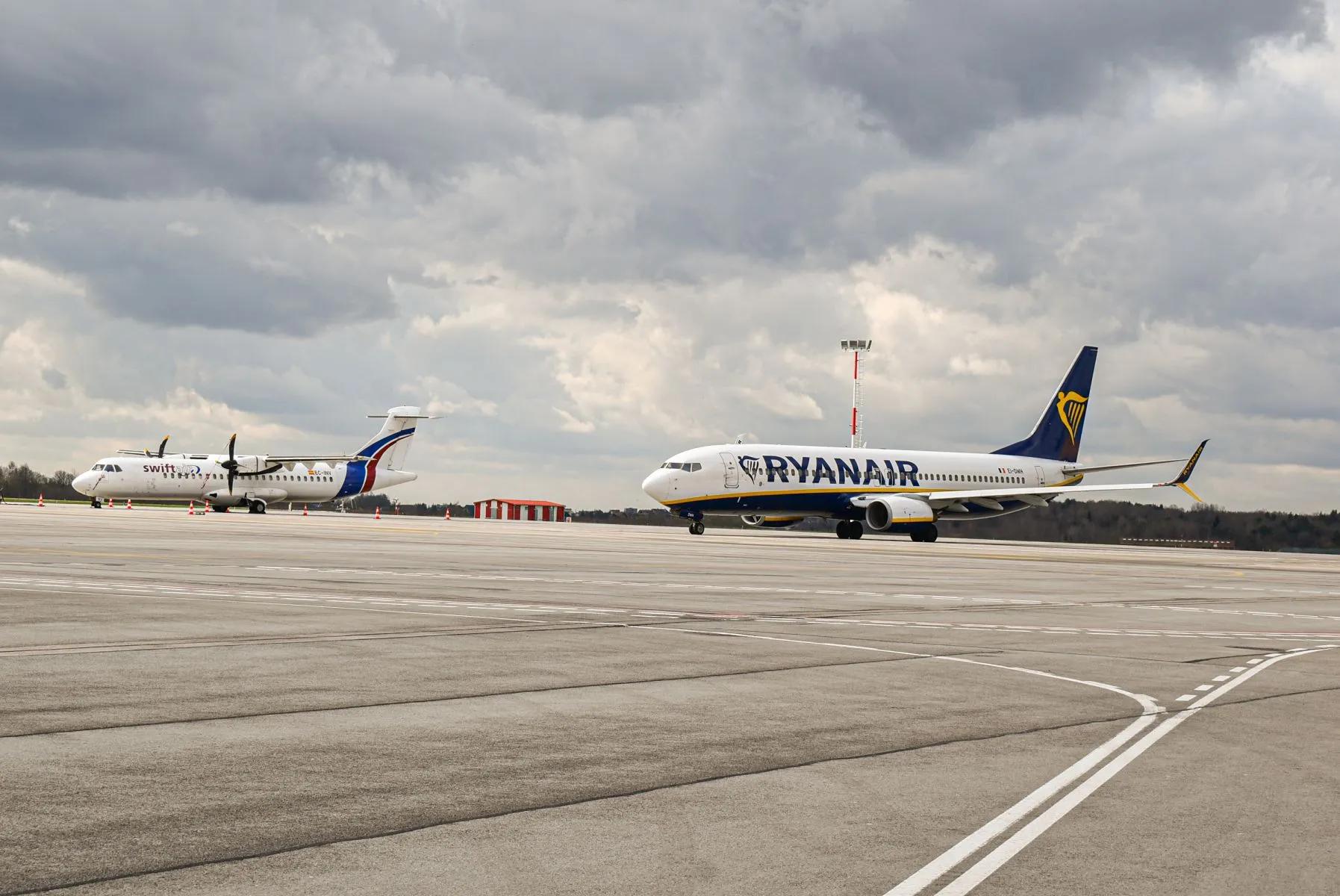 Kauno oro uostas, lėktuvas