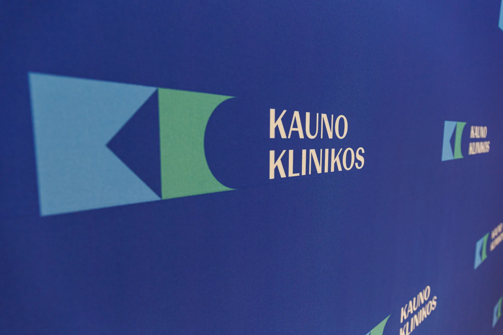 Spindulinės terapijos aparato pristatymas Kauno klinikose. ELTA / R. Tenio nuotr.