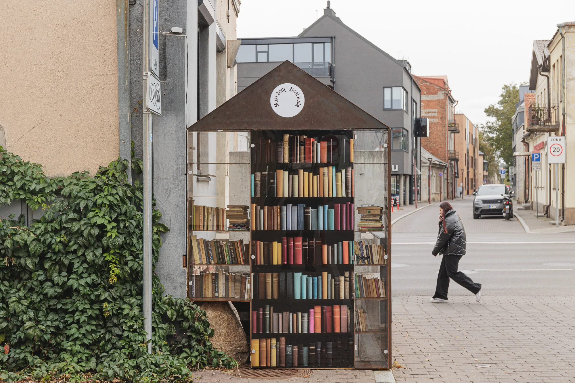 Knygų namelis / R. Tenio nuotr.