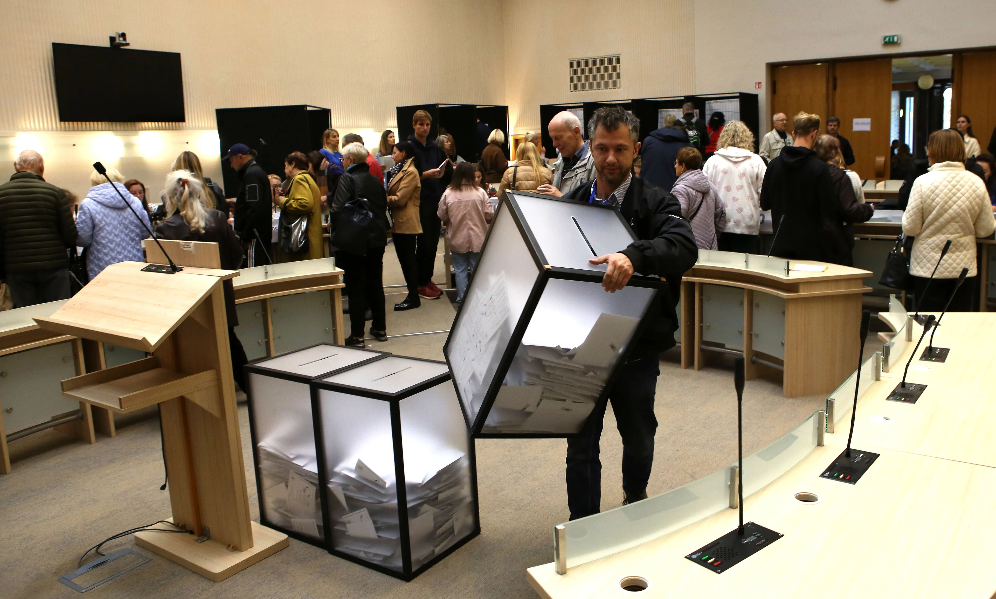 Išankstinis balsavimas Kauno miesto savivaldybėje / M. Patašiaus nuotr.