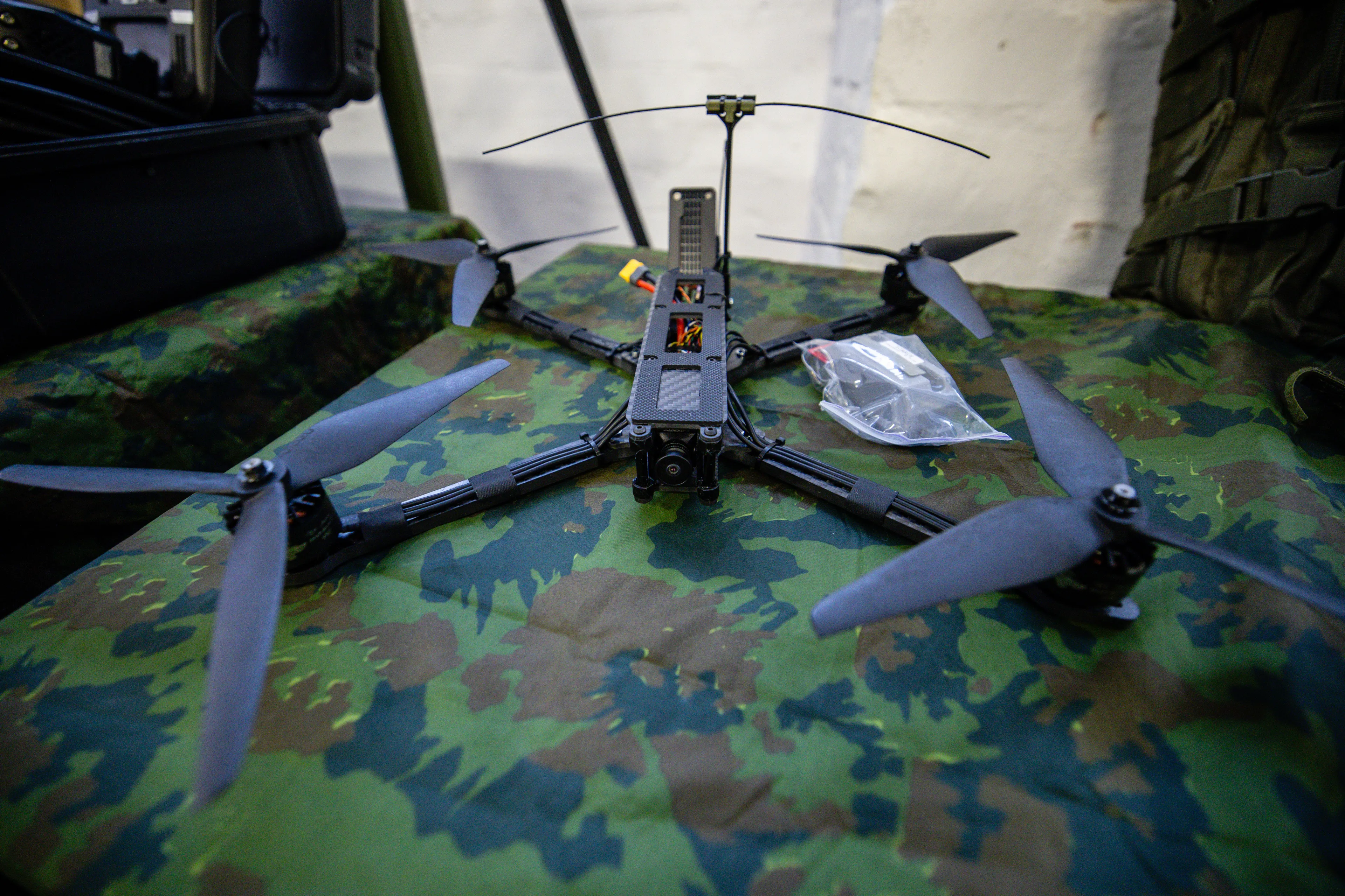 Pristatyti ir parodyti lietuviki dronai, skirti Lietuvos kariu