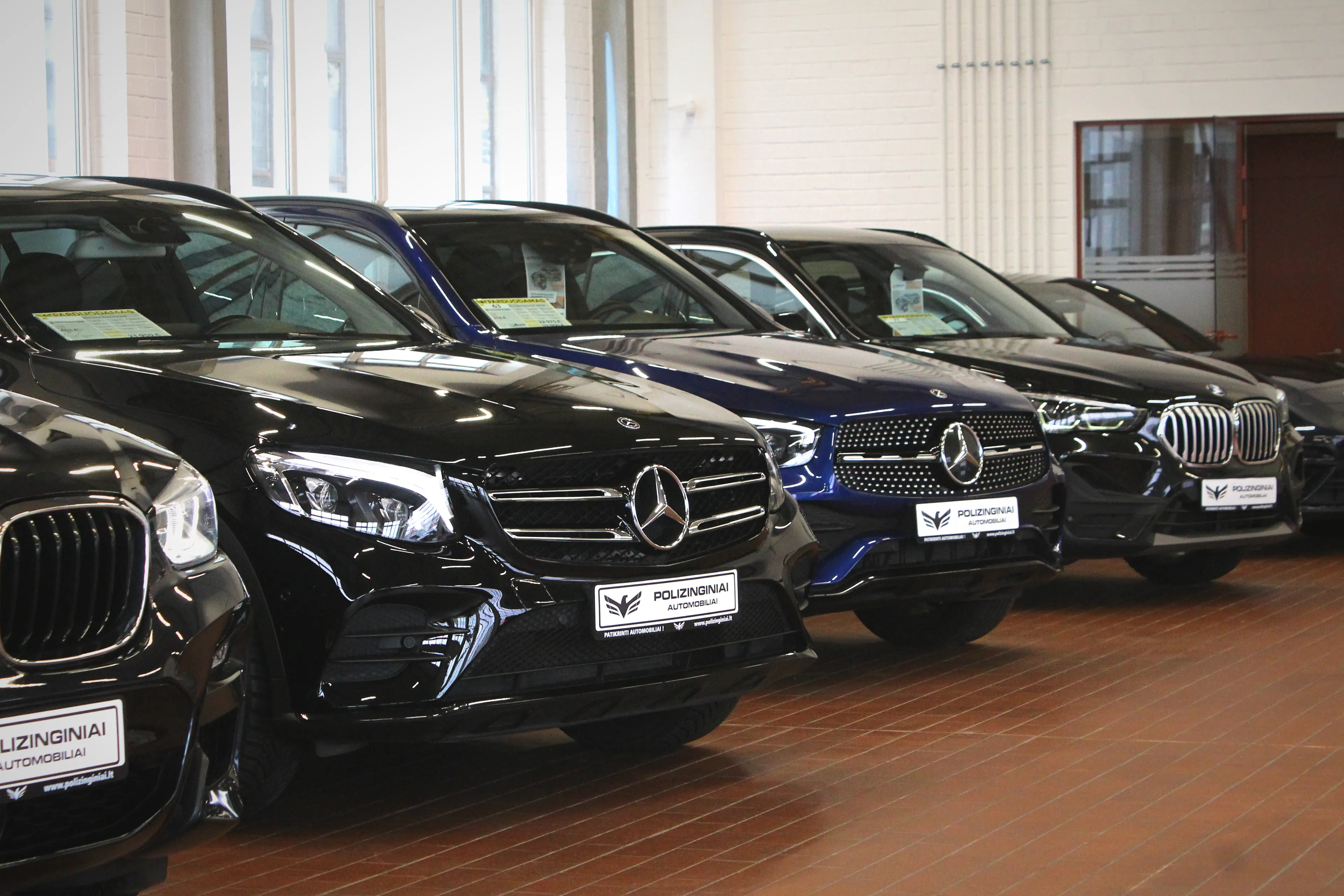 „Polizinginiai.lt“ automobiliai / Organizatorių nuotr.