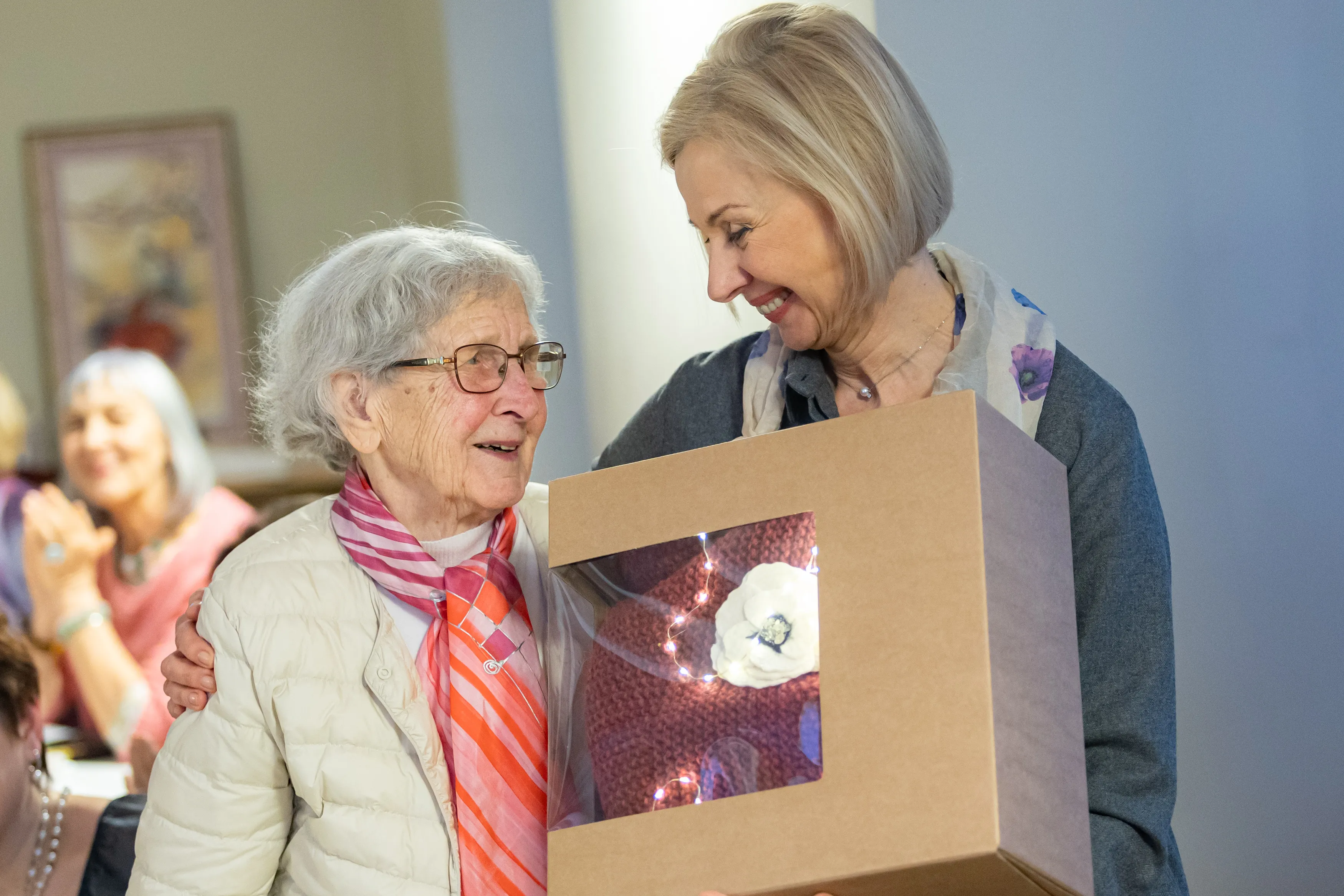 Garbaus amžiaus žmones skatina savanoriauti./Senjorų pasaulio nuotr.