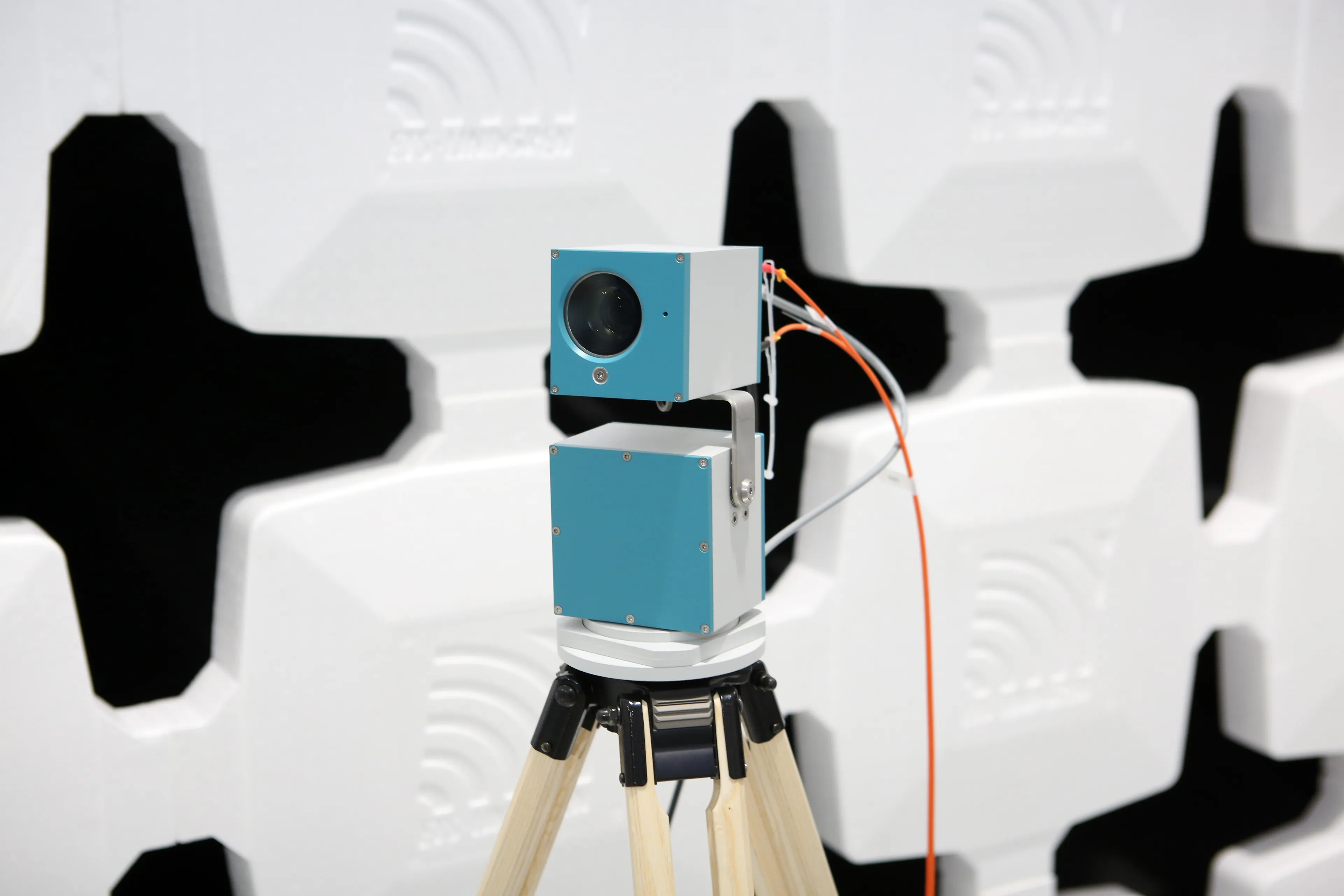 Pristatyta ypatinga moderni beaidžių bandymų kamera / M. Patašiaus nuotr.