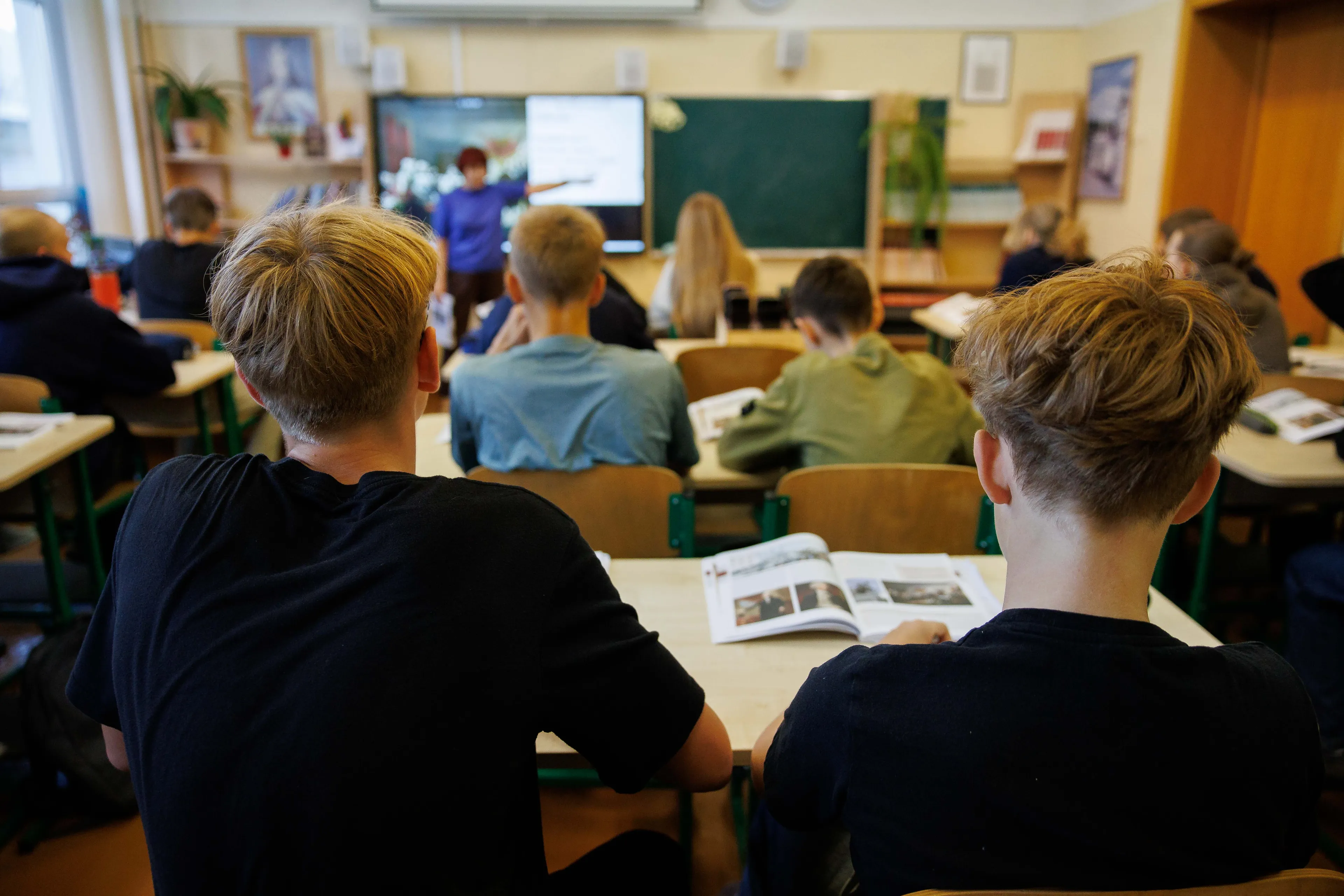 Moksleiviai, mokiniai, mokykla, klasė, vaikai