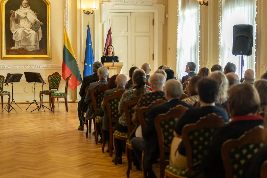 Metų Tolerancijos žmogumi paskelbtas Z. Vitkus, L. Donskio premija įteikta gimnazijos mokytojai / A.Barkausko nuotr.