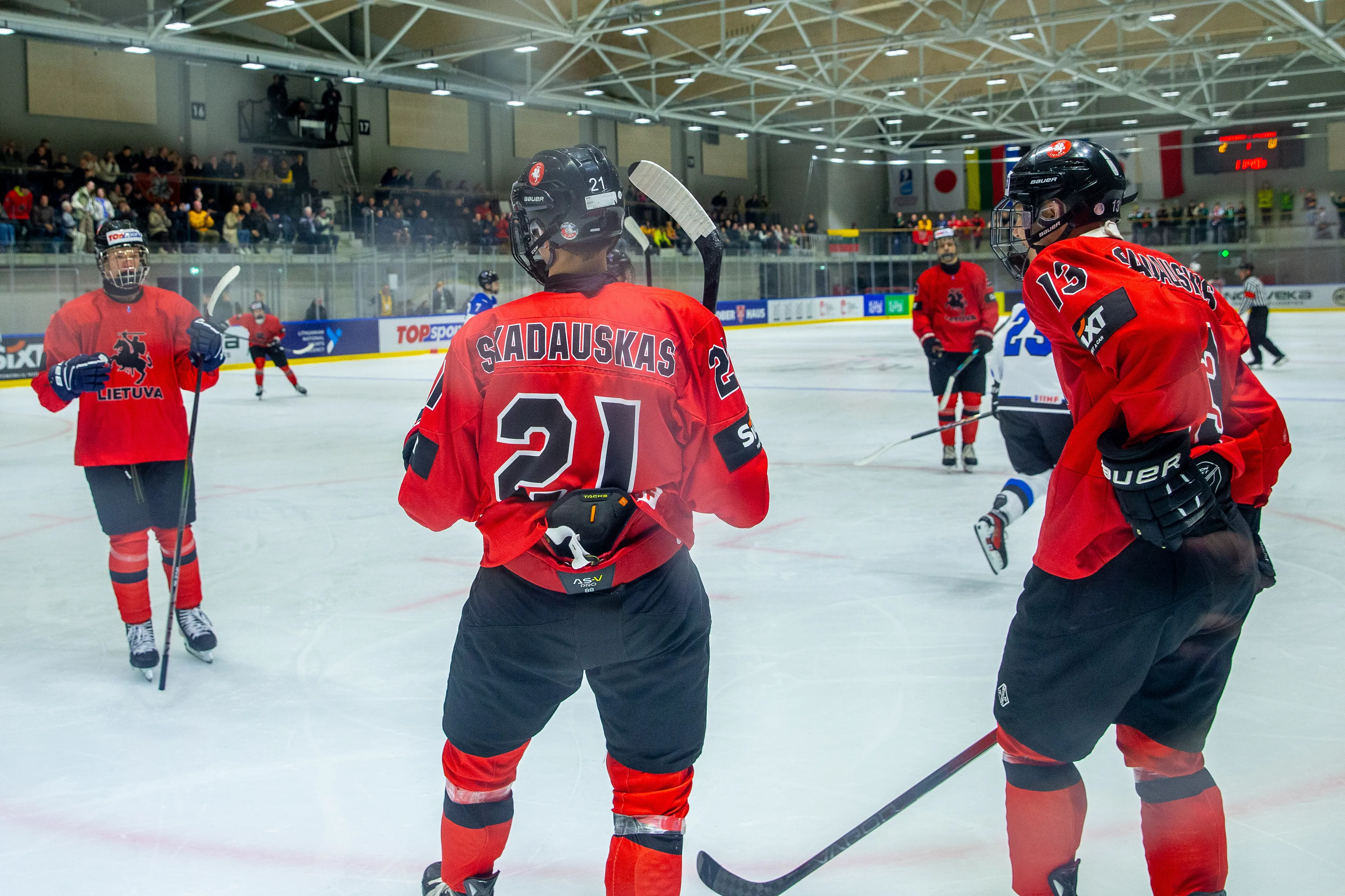 Lietuvos jaunių ledo ritulio rinktinė