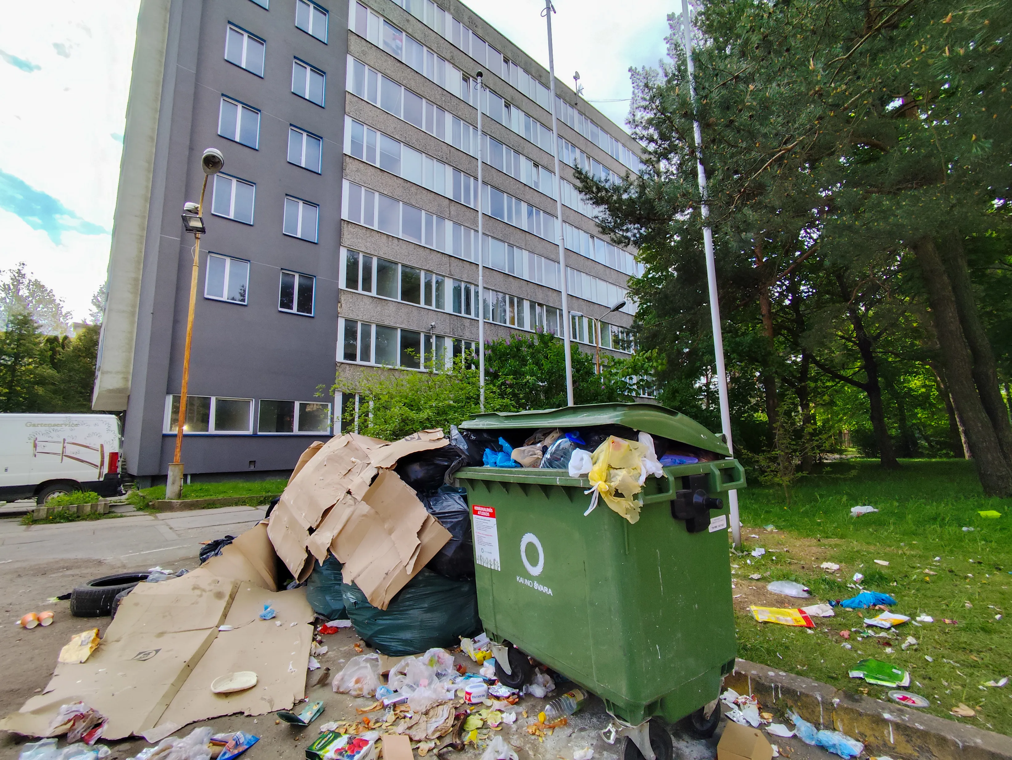 Šiukšlynas Naglio gatvėje / R. Tenio nuotr.