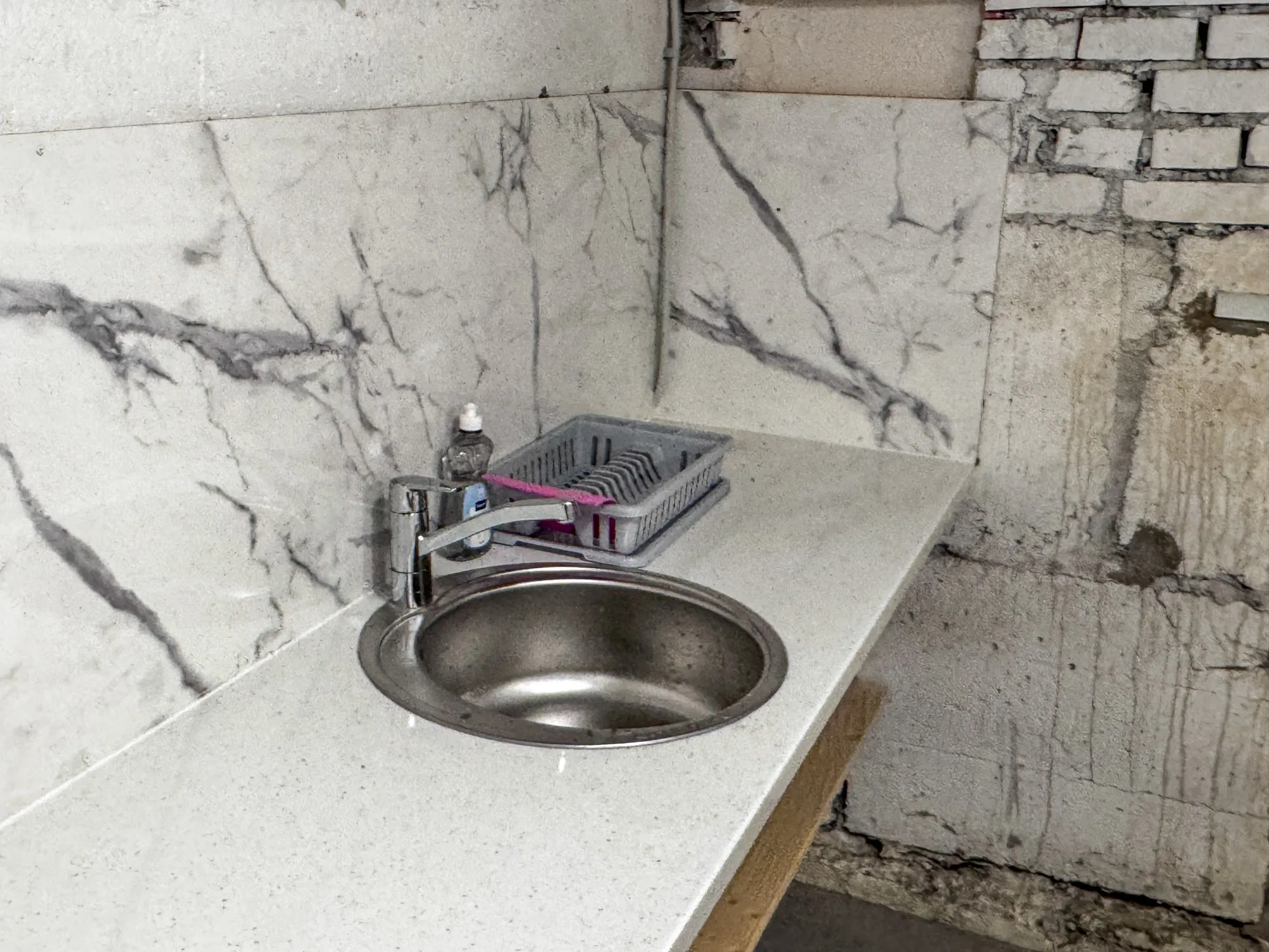 Priedanga sename daugiabutyje / Kas vyksta Kaune nuotr.