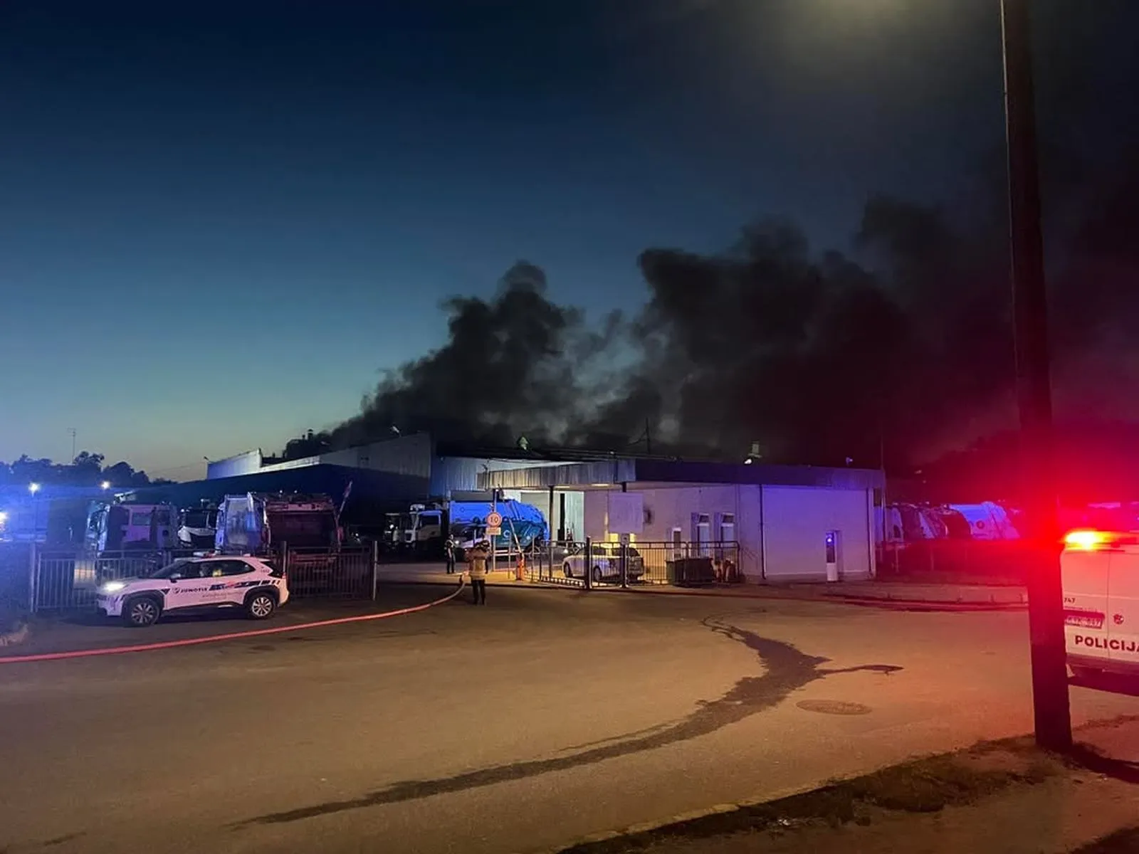 Ugniagesiai tebebudi „Kauno švaroje“