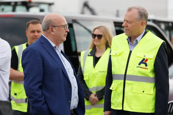 Visvaldas Matijošaitis, Juozas Kriaučiūnas