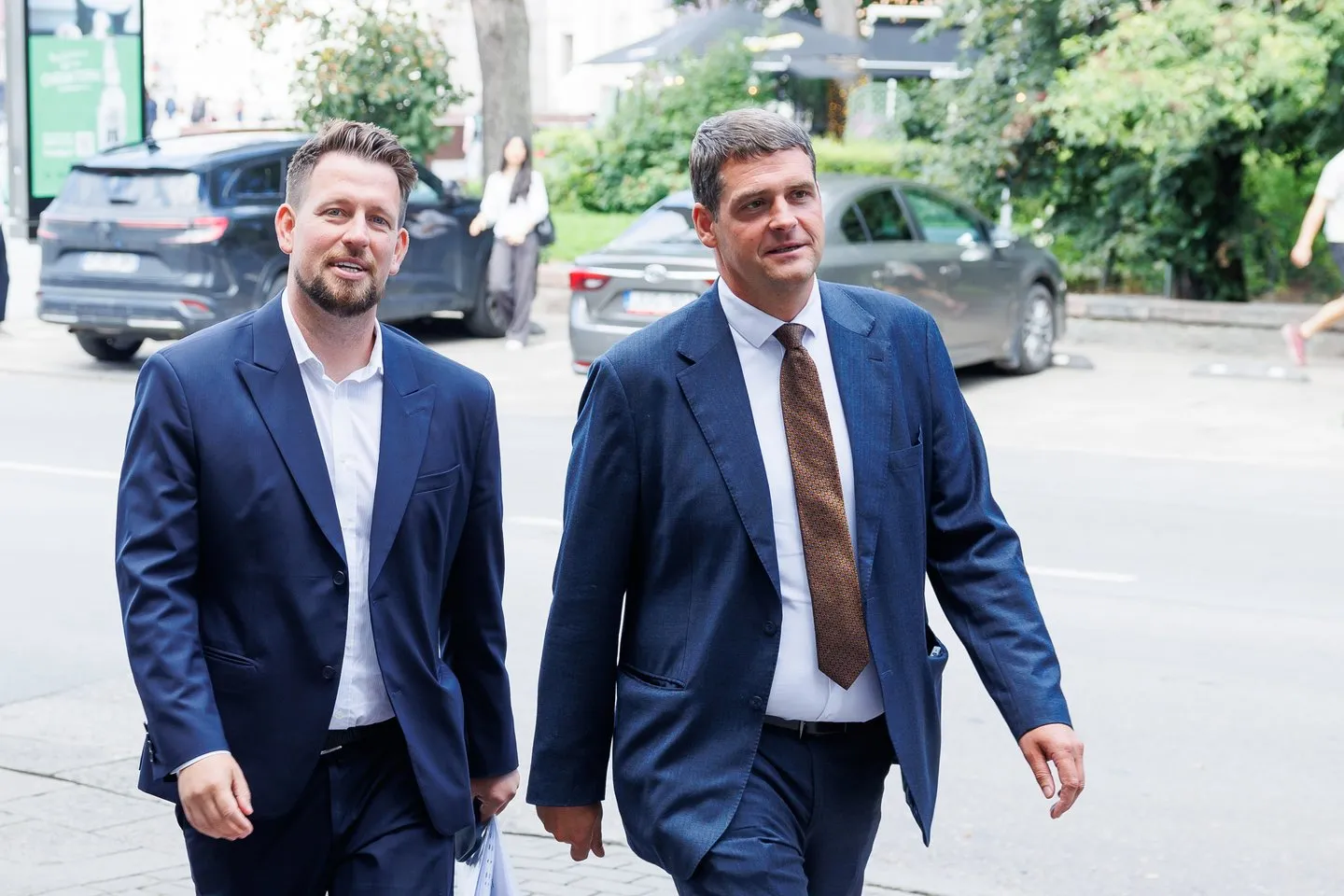 Prasideda derybos dėl postų: į LSDP būstinę atvyko R. Žemaitaitis