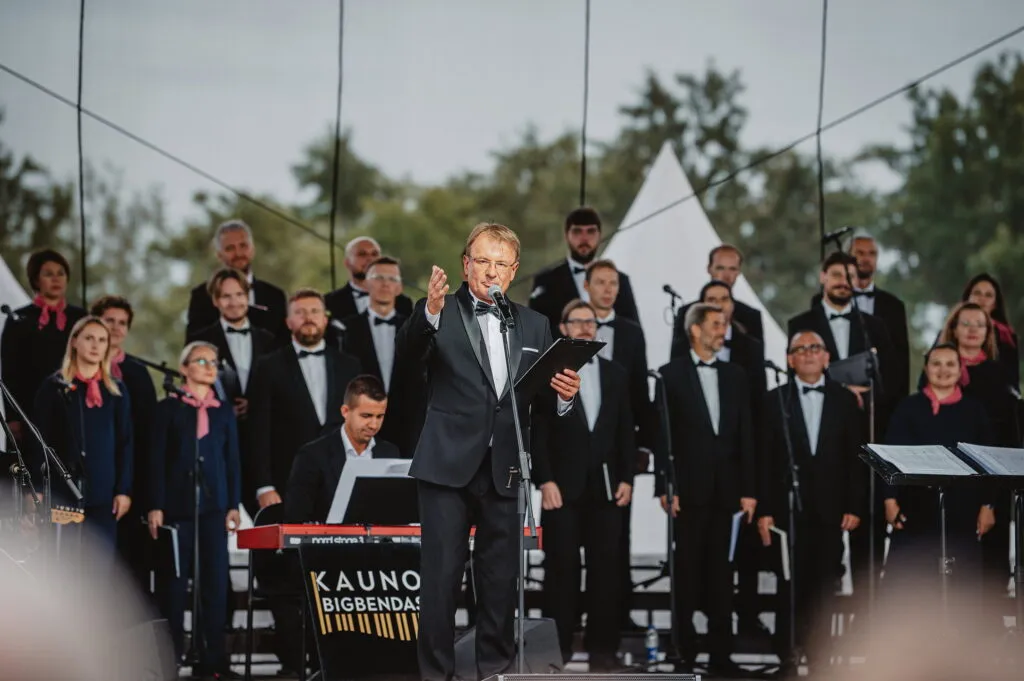 Legendinės THE BEATLES dainos – koncertas Baltijos keliui atminti / Kauno savivaldybės nuotr.