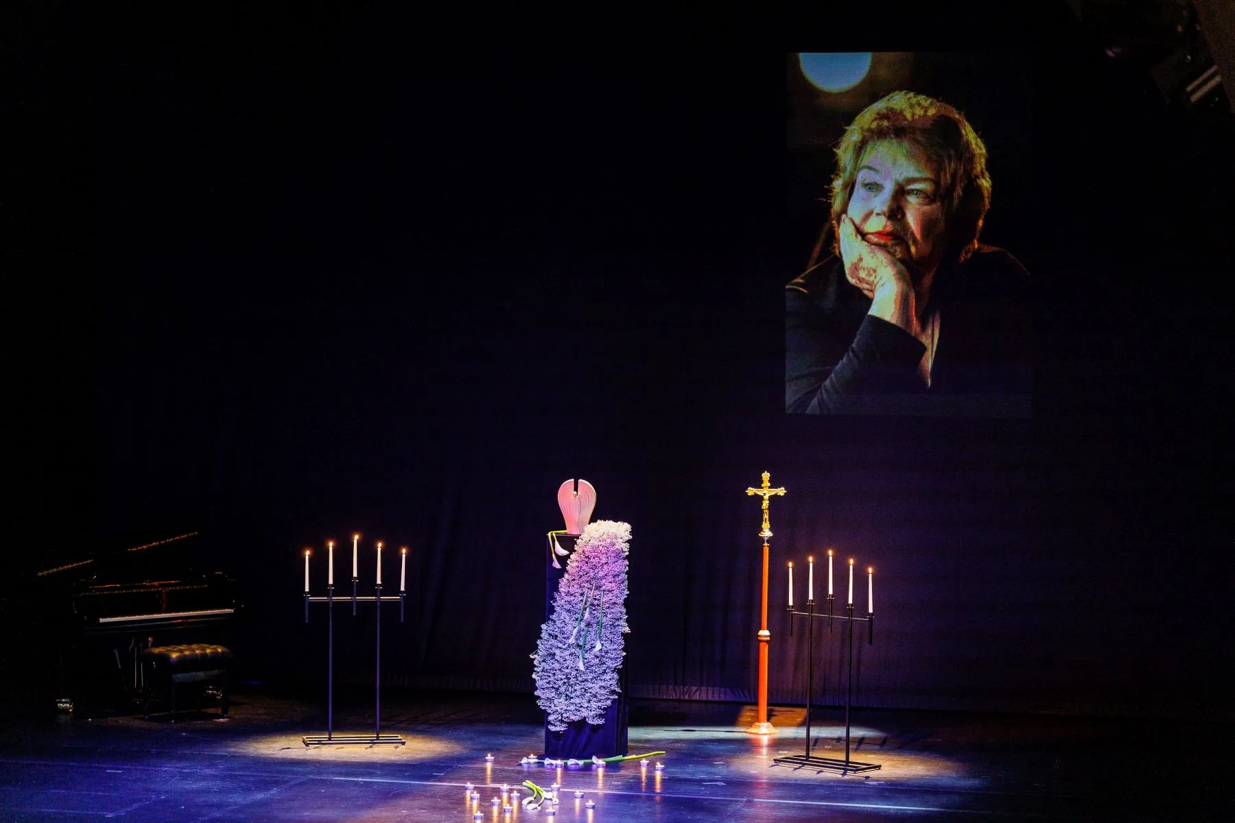 Kaune atsisveikinama su teatro legenda M. Šablauskaite / BNS, E. Ovčarenko nuotr.