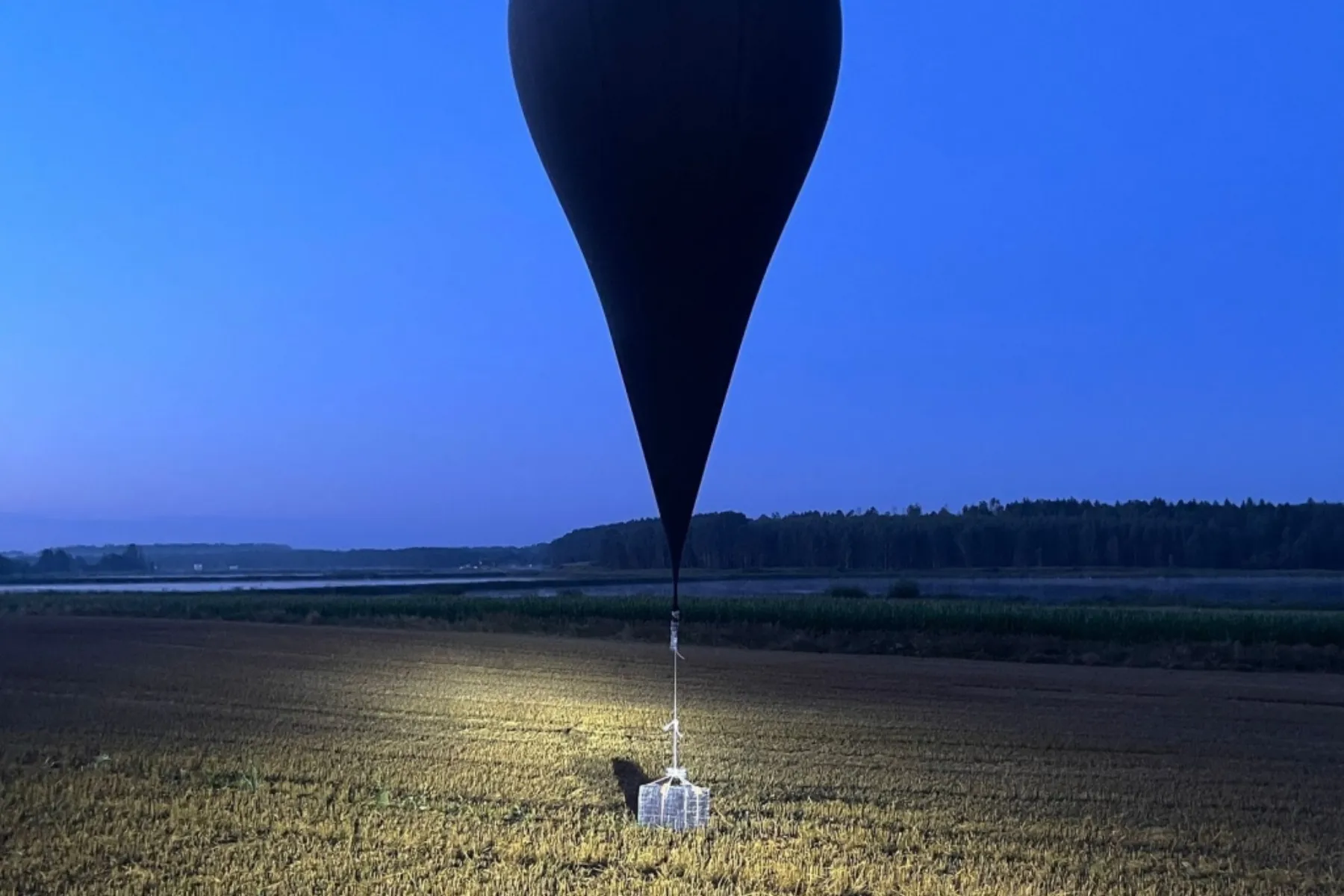 Meteorologiniai balionai / VSAT nuotr.