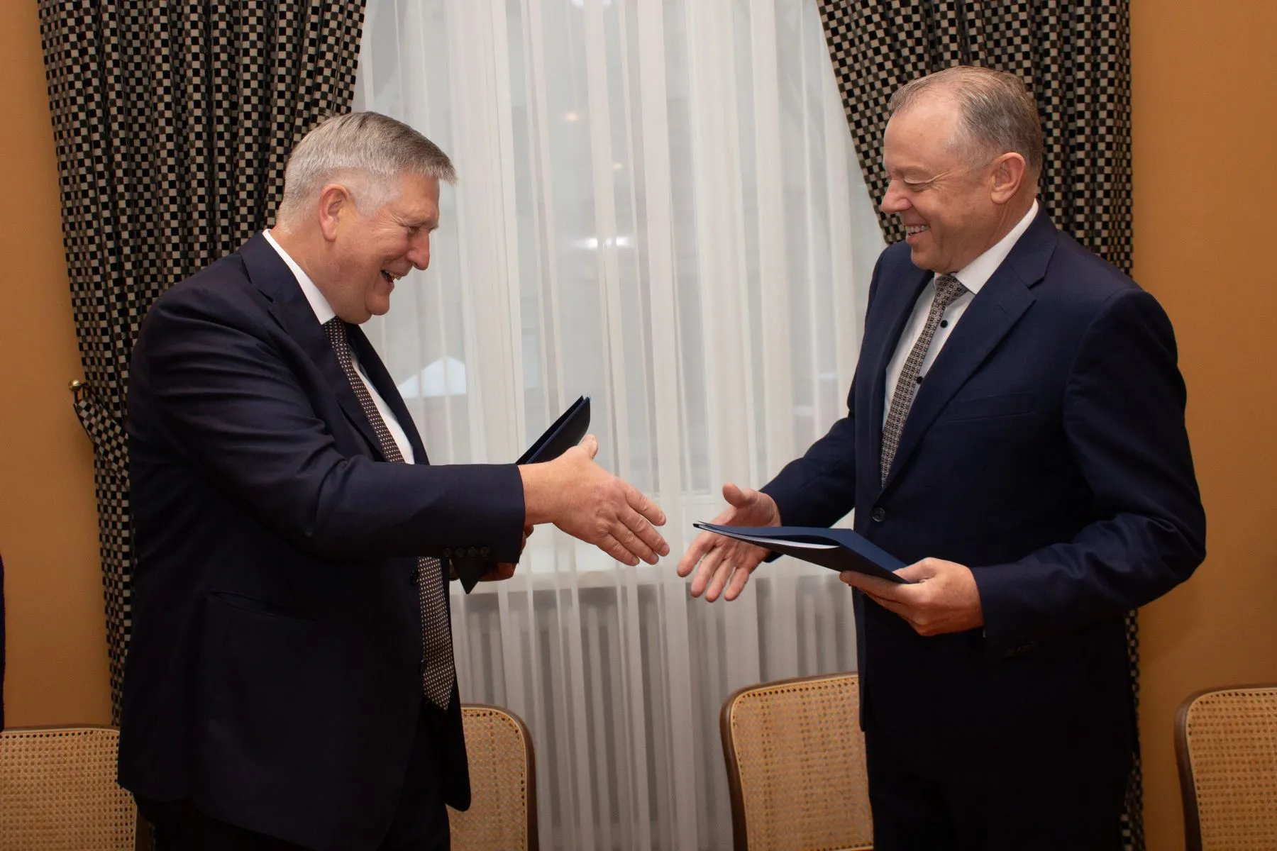 Sutarties pasirašymas / LSMU nuotr.