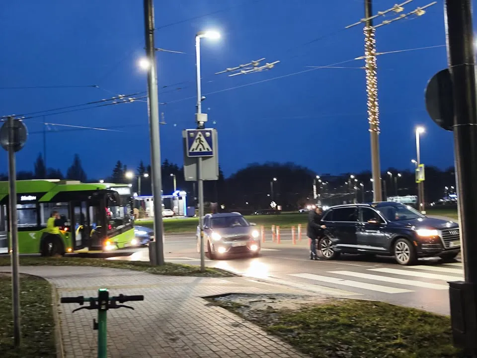 Avarija Taikos pr. / Skaitytojos nuotr.