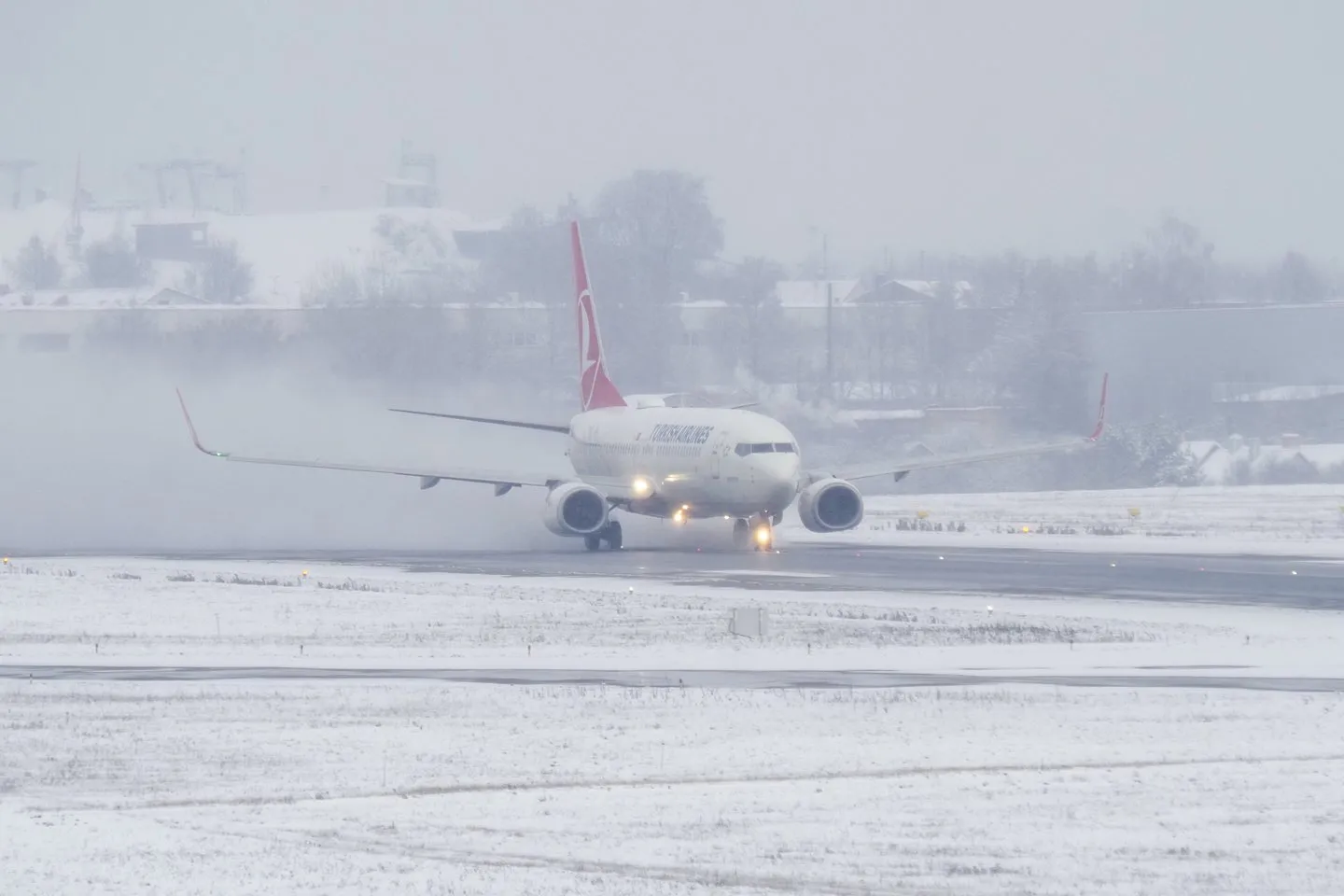 Lėktuvas, oro uostai, skrydžiai