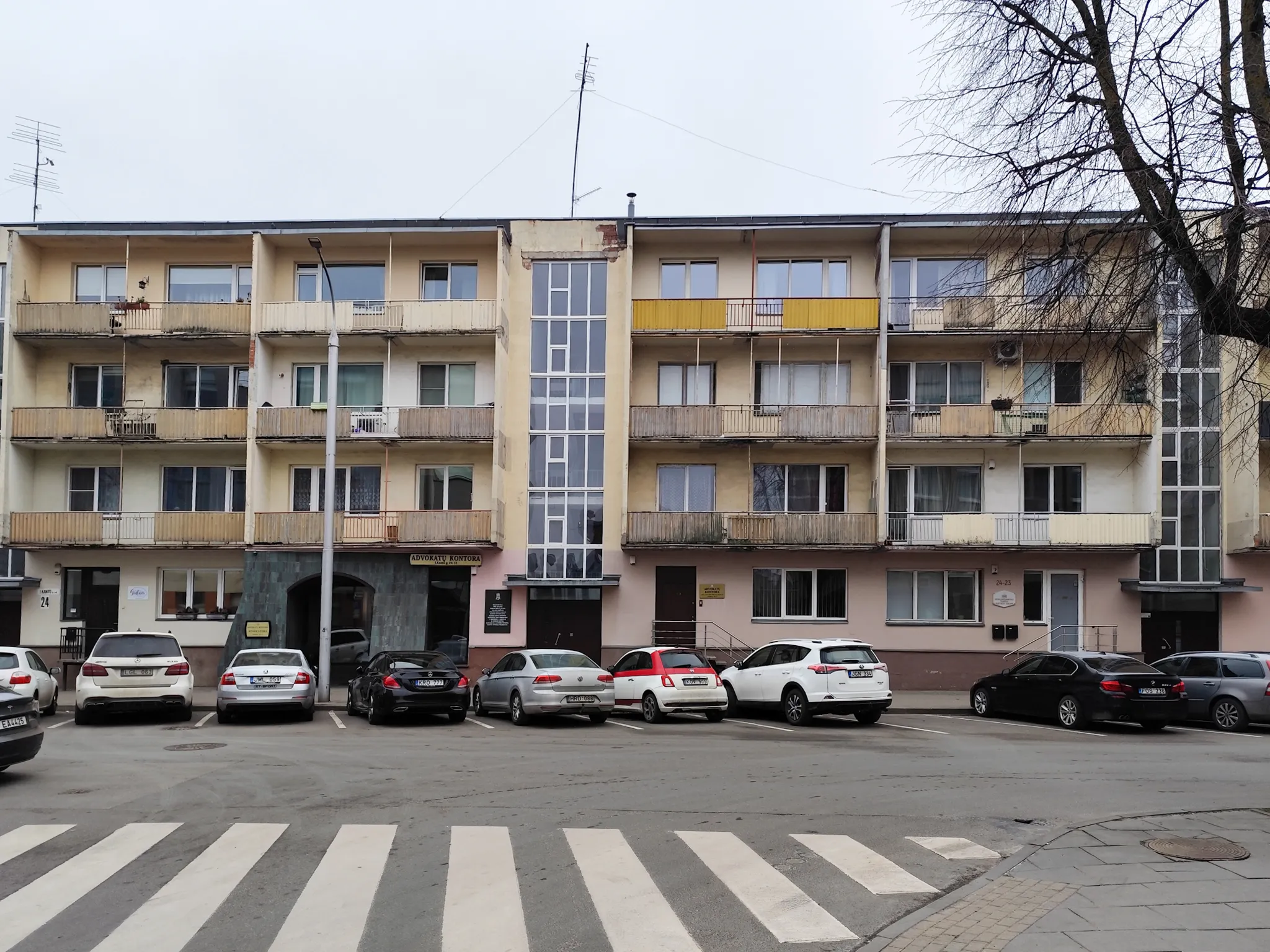 I. Kanto g. 24,  Daugiabučiai