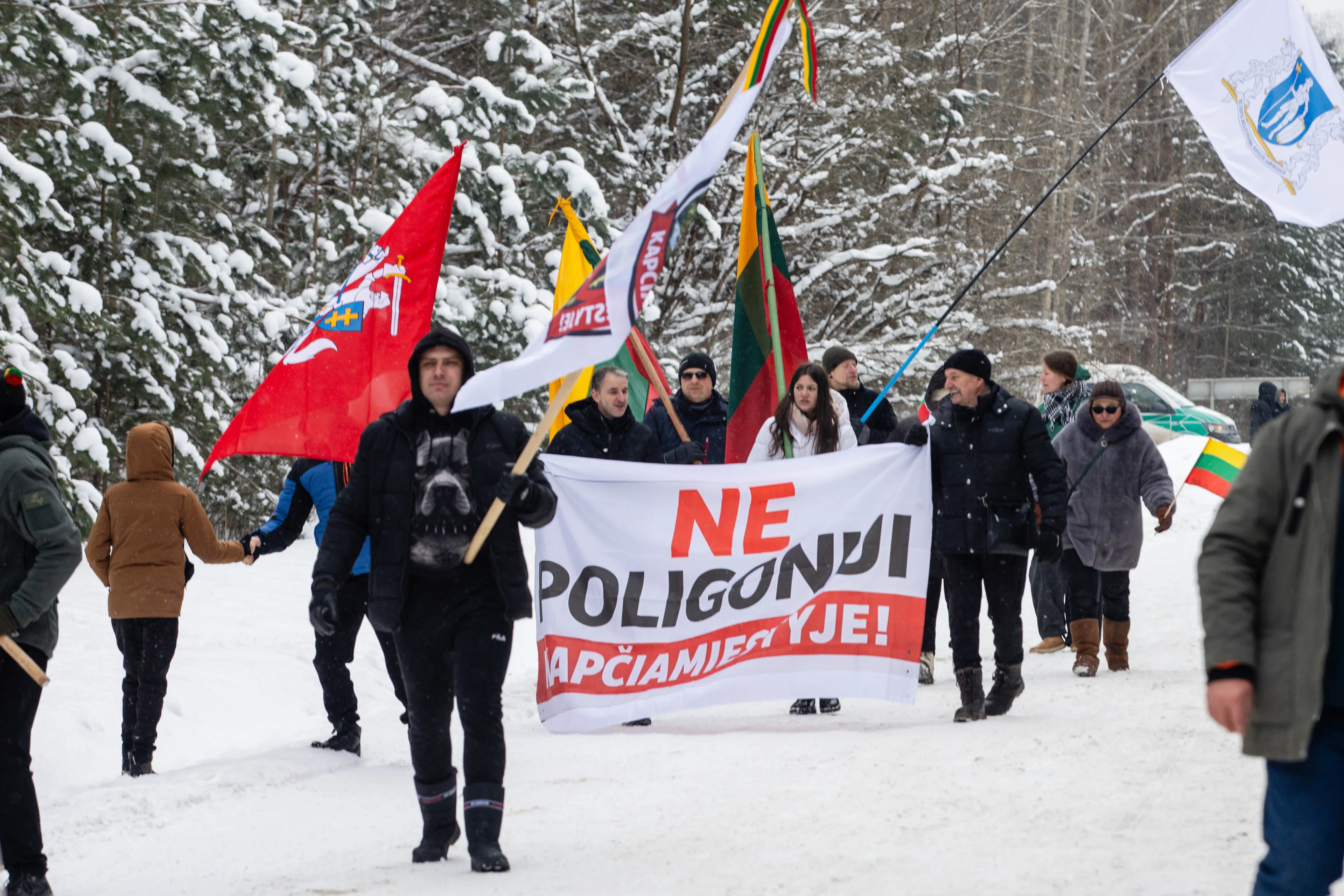 Akcija „Kapčiamiestis gyvenimui - ne poligonui!" / T. Biliūnas / BNS nuotr.