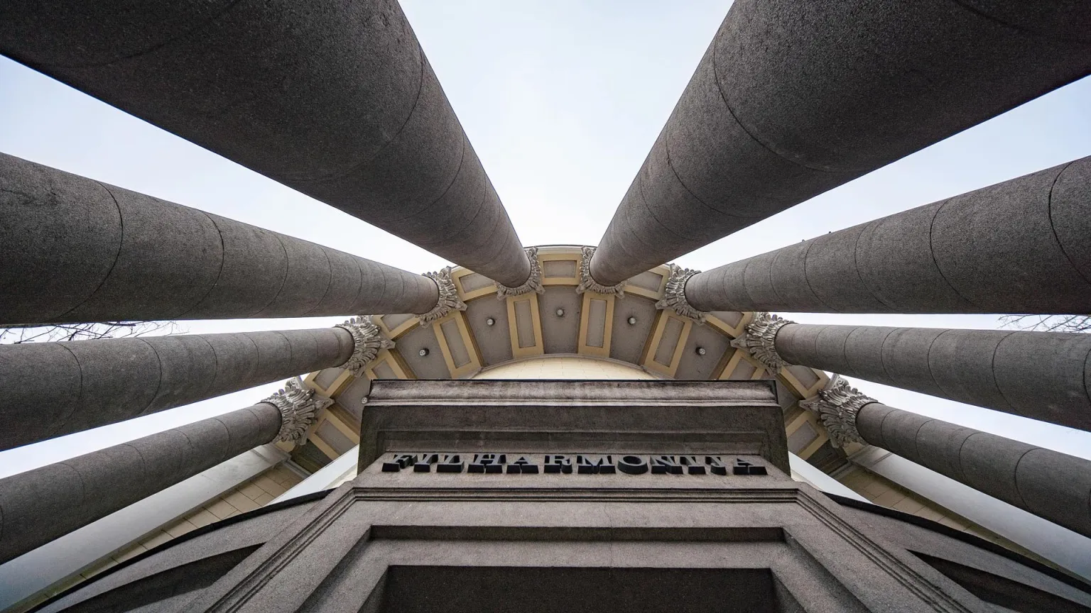 Kauno filharmonija (buvę Laikinosios sostinės Teisingumo ir seimo rūmai, pastatyti 1925-1929 m., architektas - Edmundas Frykas)./M. Plepio nuotr.