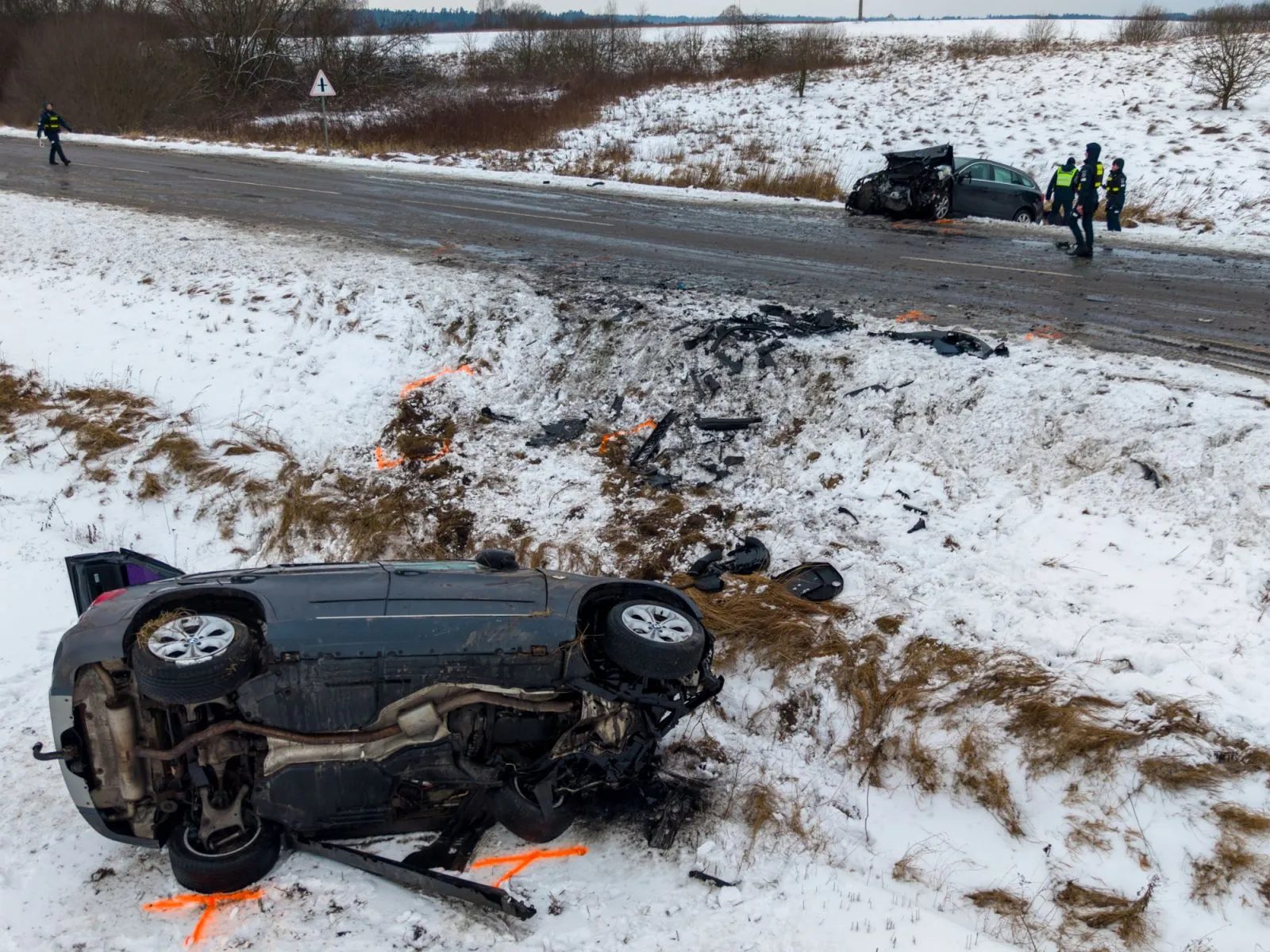 Tragiška avarija nusinešė dviejų vaikų gyvybes: kelias uždarytas