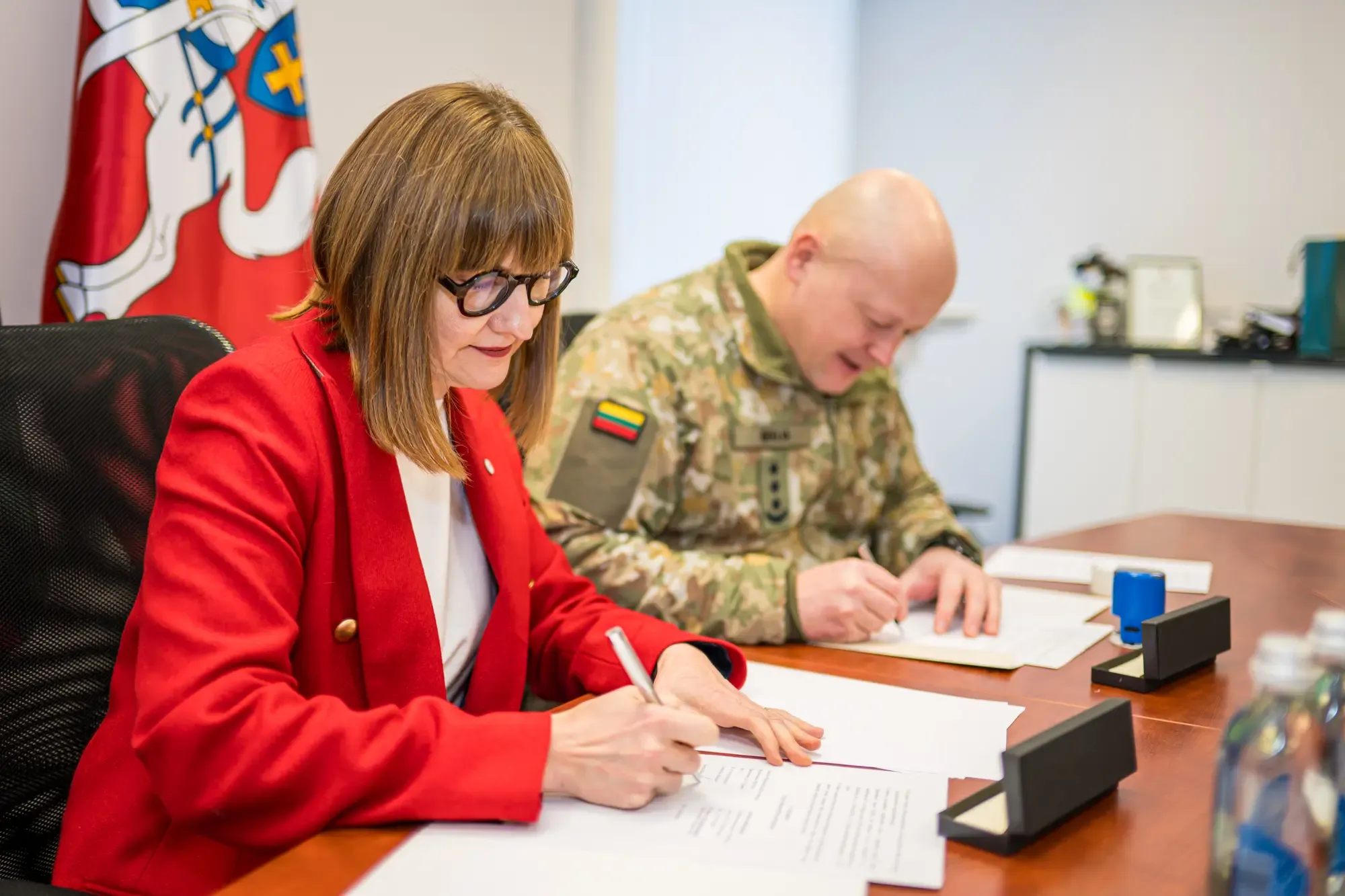 Raudonasis kryžius ir Šaulių sąjunga pasirašė sutartį