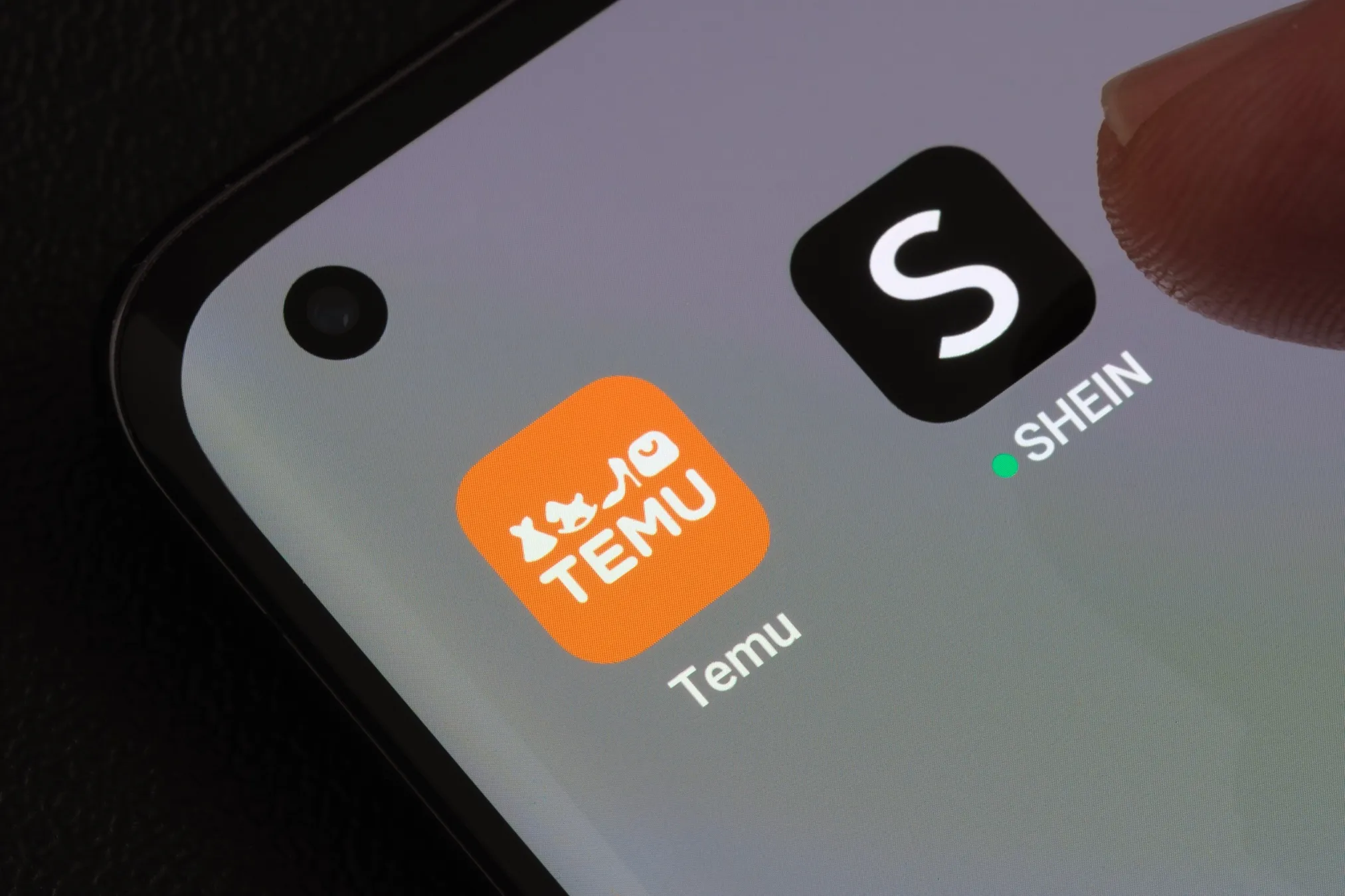 Temu,And,Shein,Apps,Seen,On,The,Screen,Of,Smartphone.