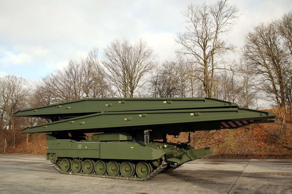 Tiltatiesė LEOPARD 2 A8 LEGUAN
