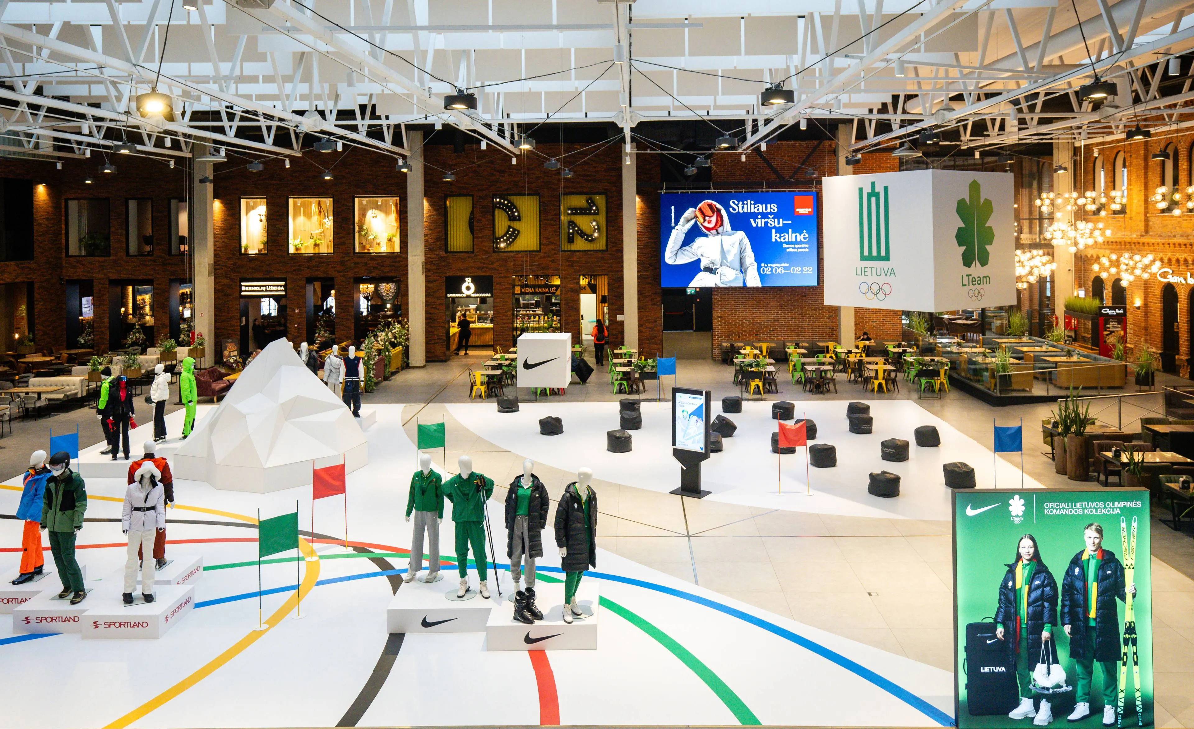 Kauno „Akropolyje“ – žiemos sportinio stiliaus paroda „Stiliaus viršukalnė“