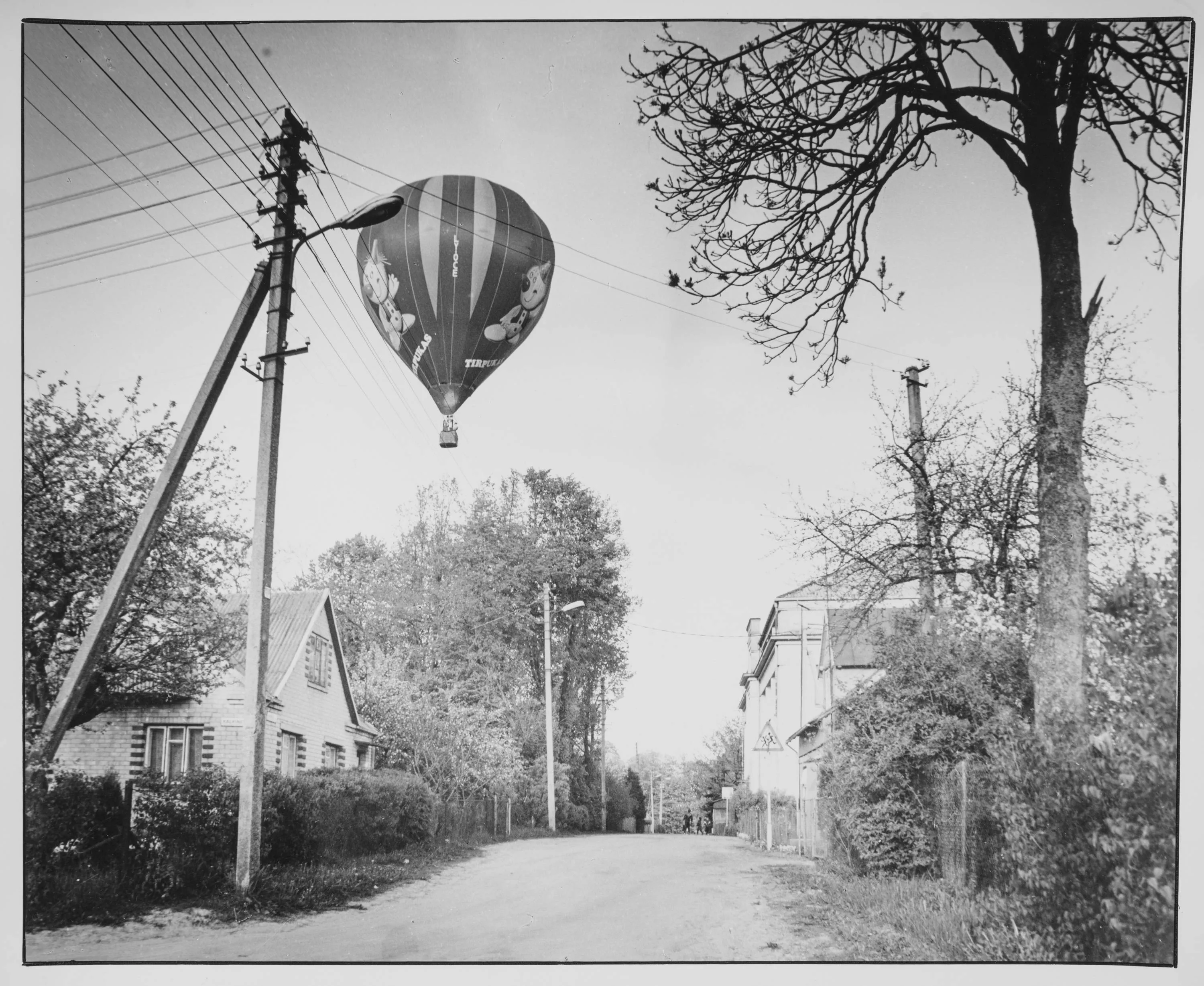 Parodoje – dokumentinės fotografijos ir asmeninio vizualinio tyrimo balansas