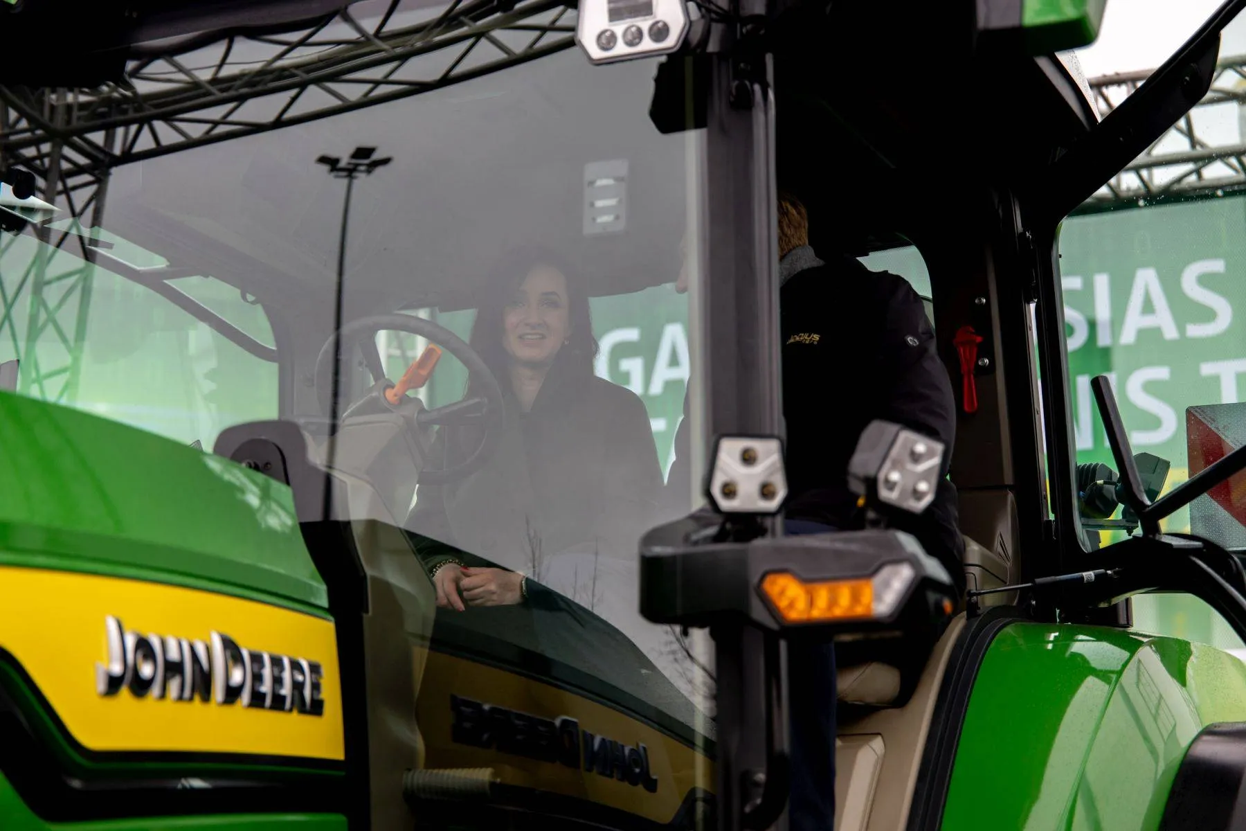 2026-03-26-premjer-i-ruginien-lanksi-tarptautinje-ems-kio-parodoje-k-passi-2026_55169510883_o