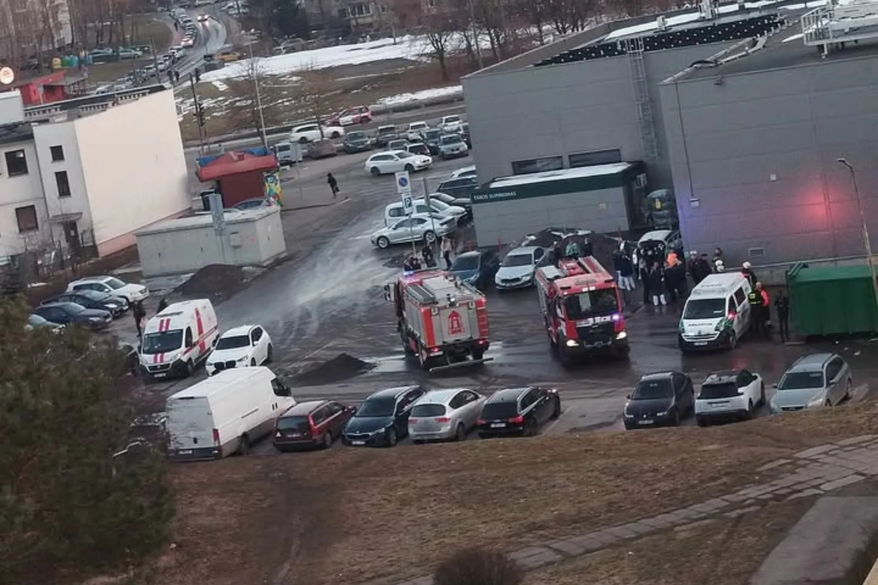 Gaisras Šiaurės pr. / Skaitytojų nuotr.