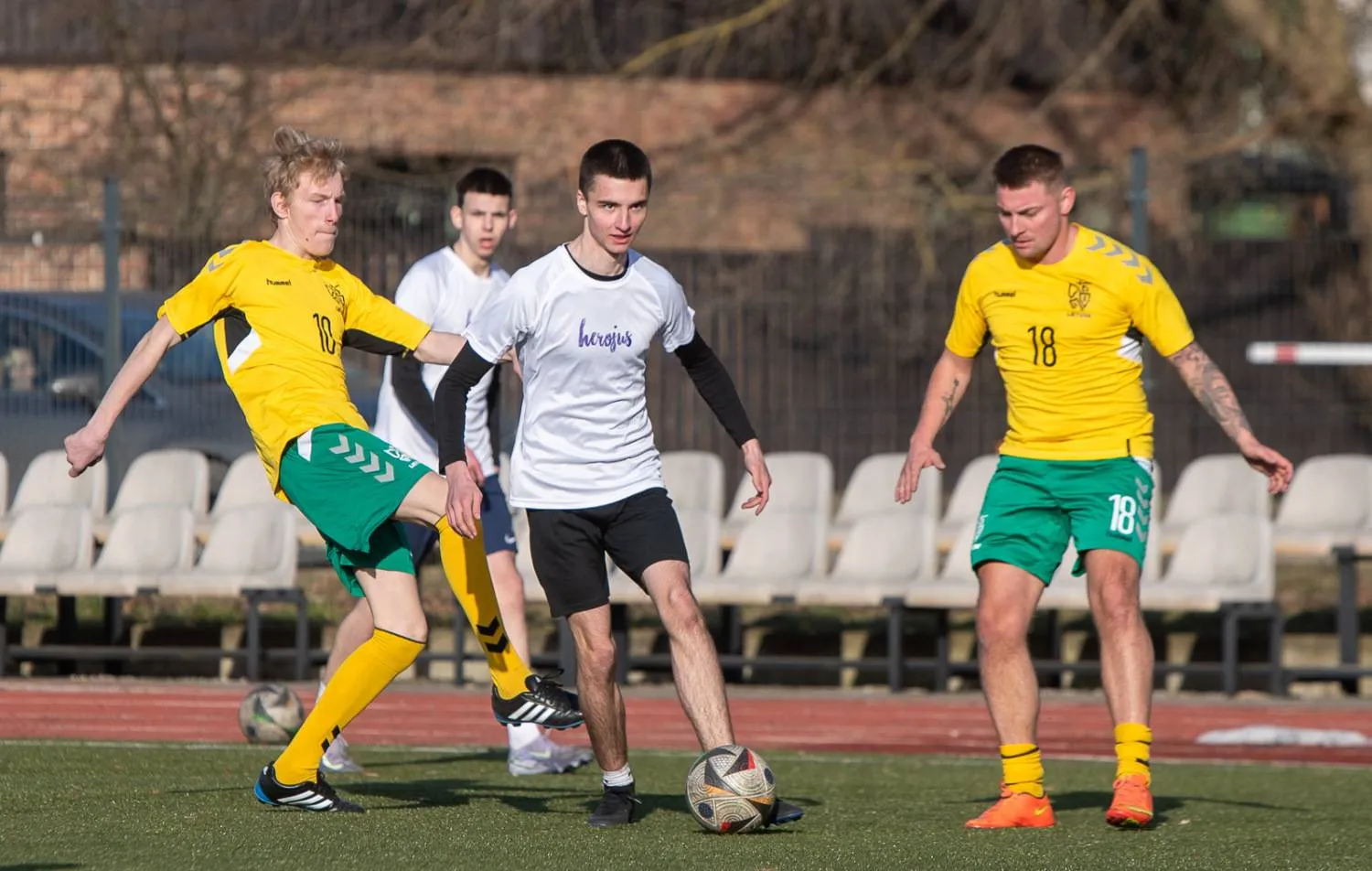 Kauno „Herojus“ mokyklos futbolininkai integracinio mokyklų turnyro nugalėtojai / V. Knyzelio nuotr.