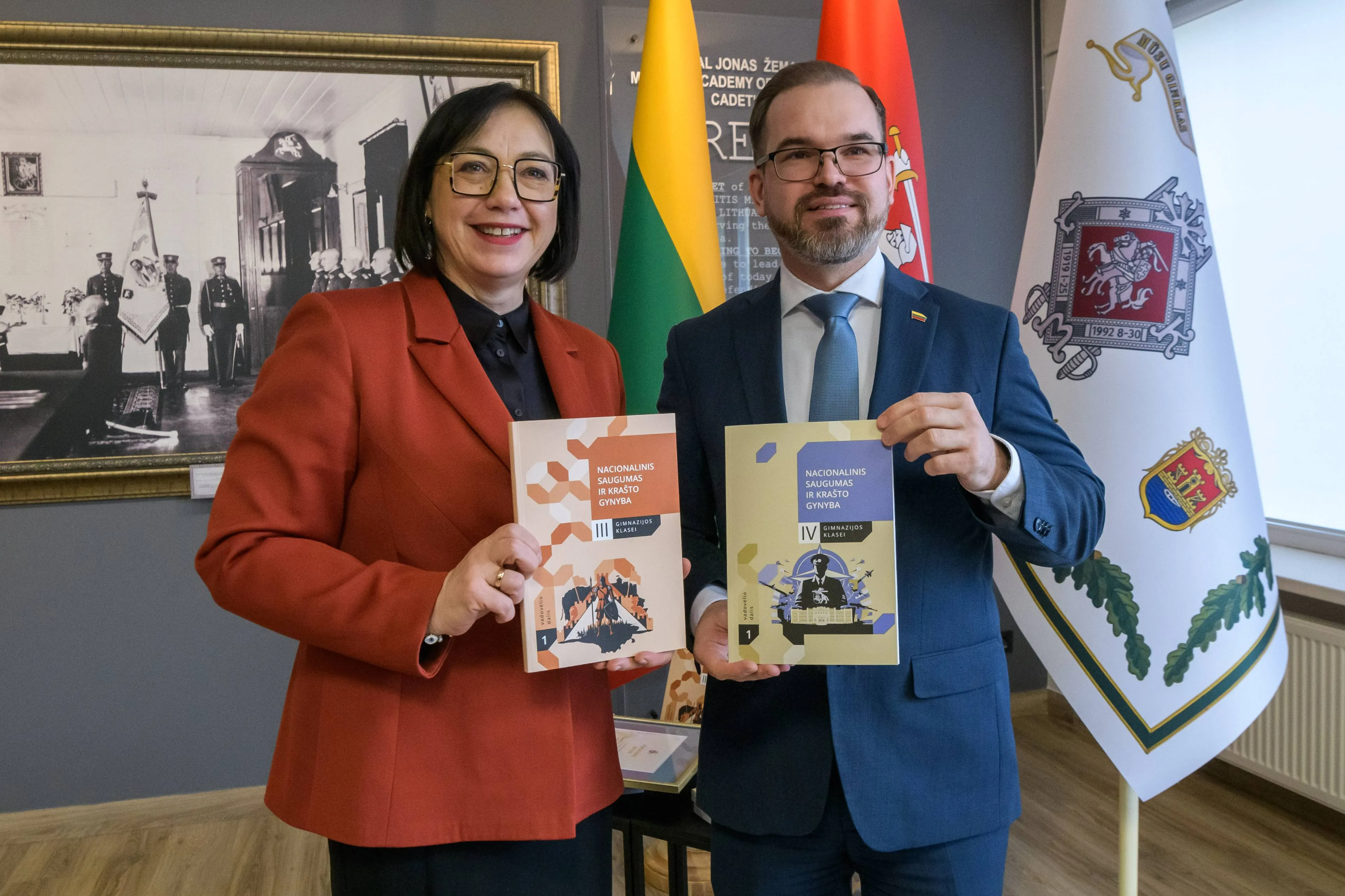 Pristatytas naujas pilietinio ugdymo vadovėlis