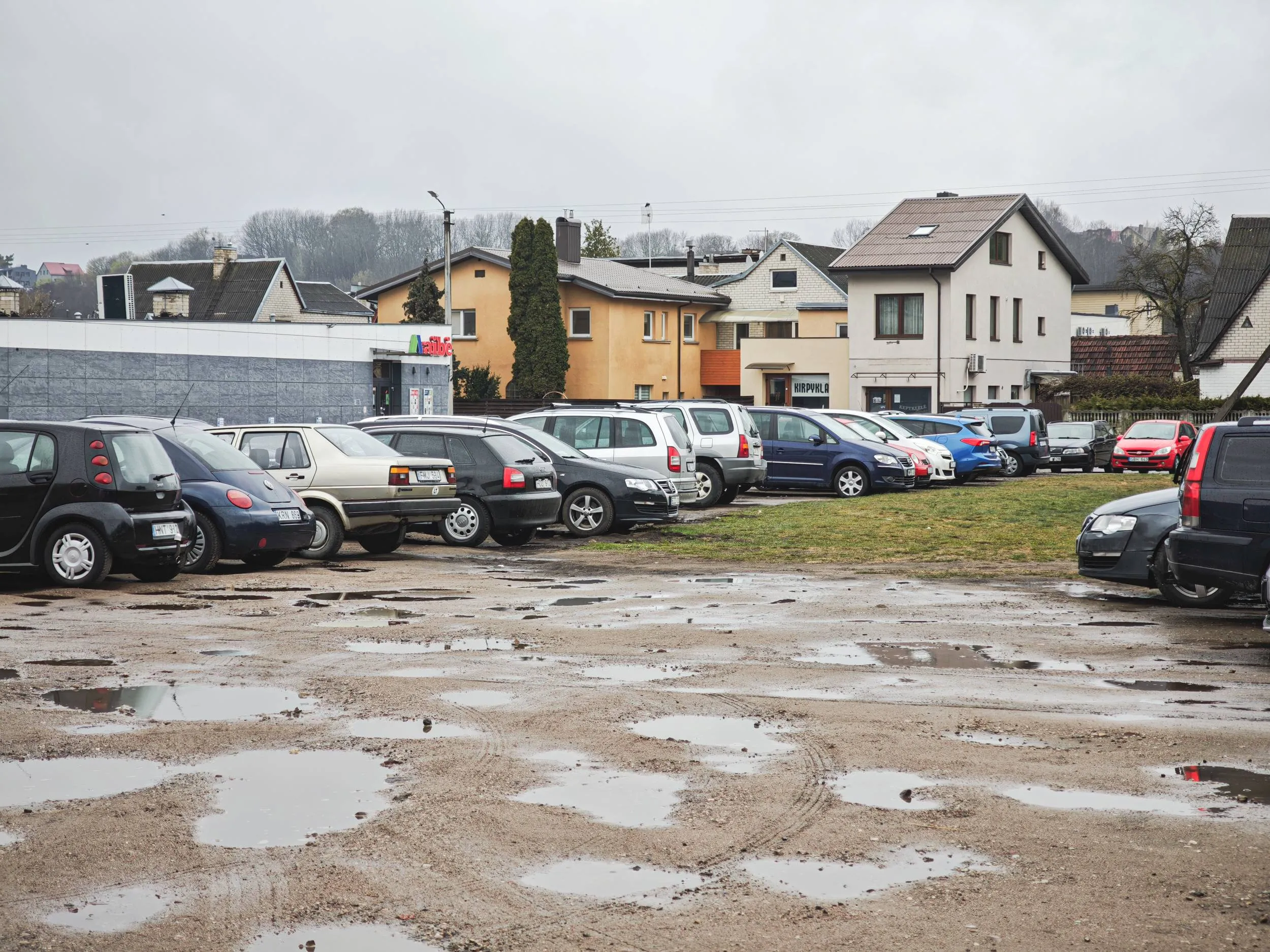 Automobilių stovėjimo aikštelė Demokratų g.