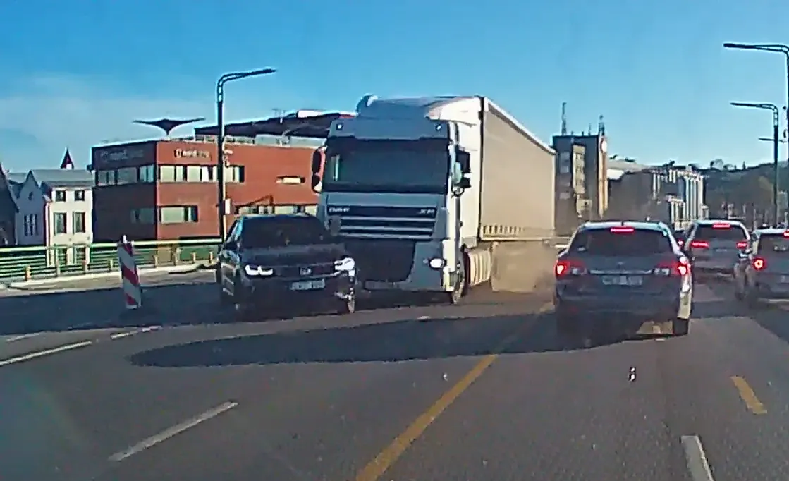 Avarija ant M. K. Čiurlionio tilto / Skaitytojų nuotr.