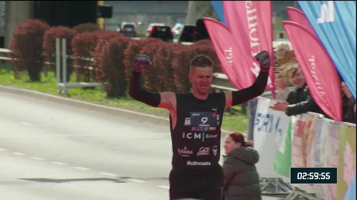 Sėkmingas iššūkis: M. Kalnietis įveikė maratoną greičiau nei A. Robbenas