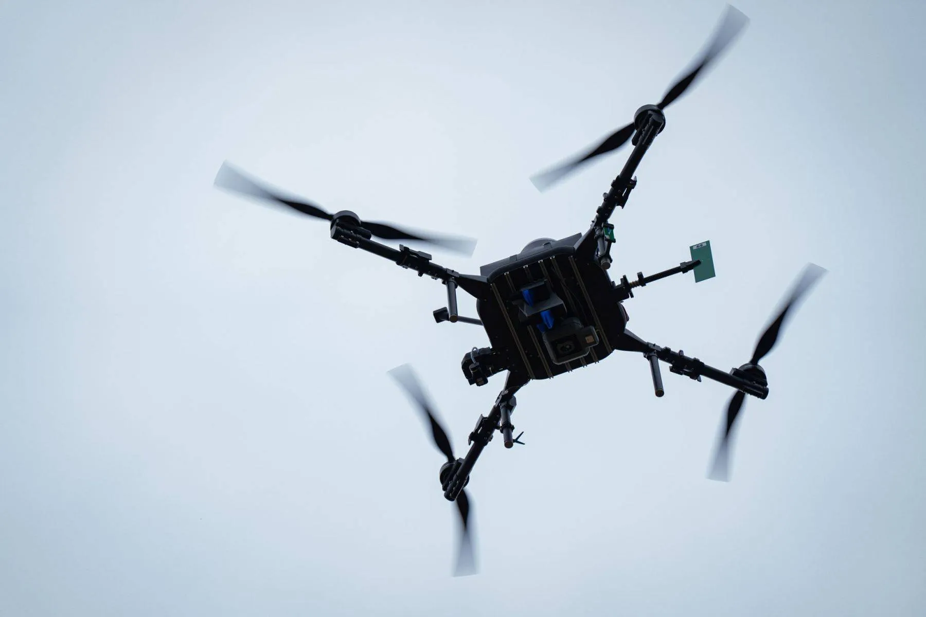 00003dron