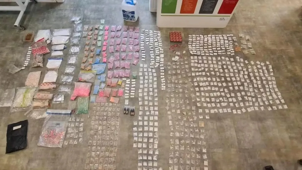 Dealer verliest drugsvoorraad na pakketje in brievenbus te hebben afgeleverd